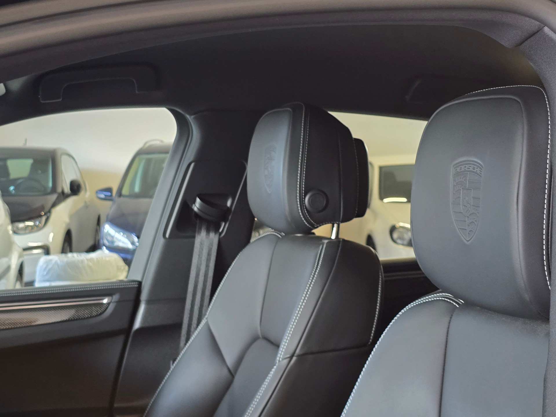 PORSCHE Macan S PDK-image-10