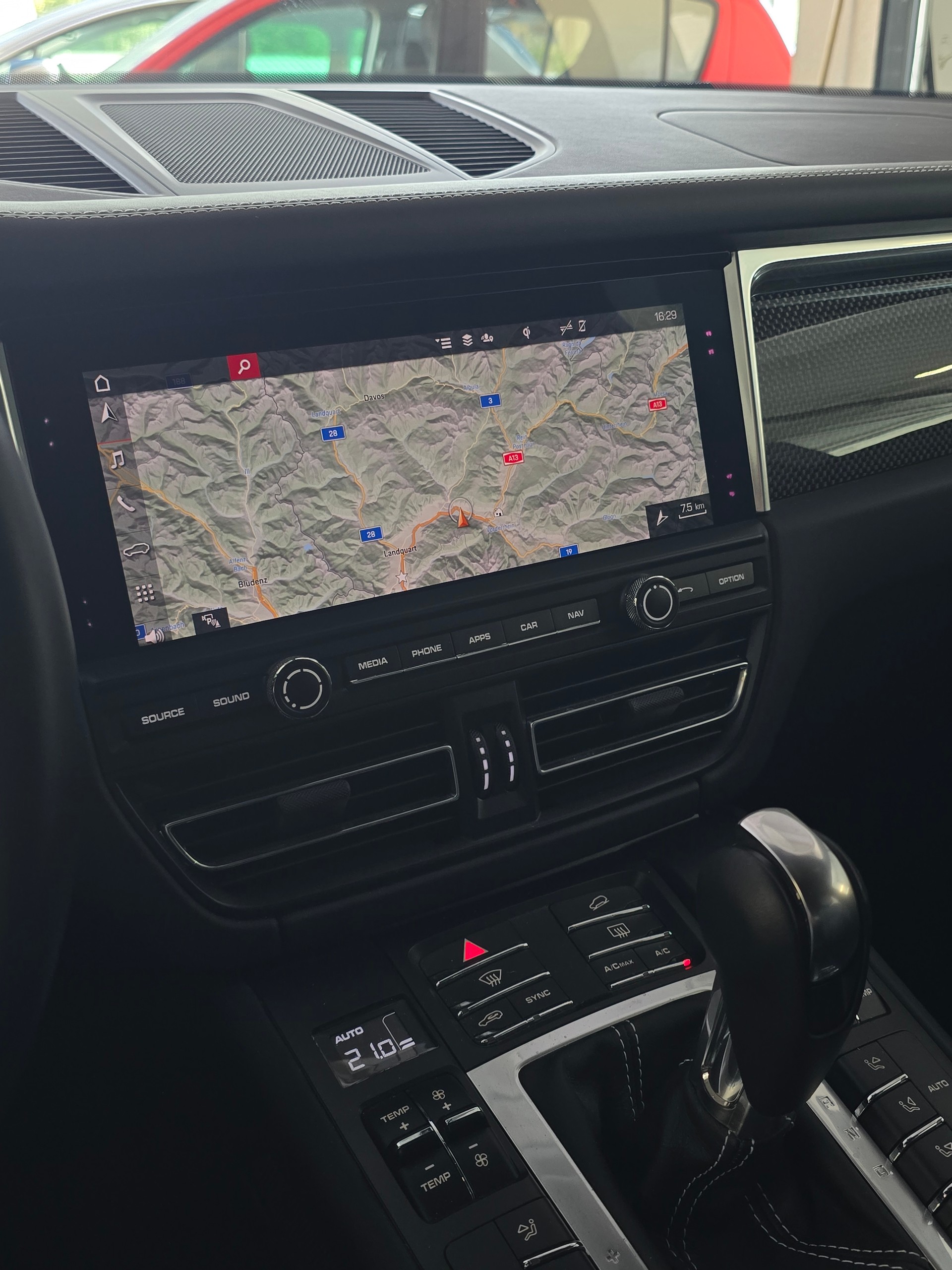 PORSCHE Macan S PDK-image-13