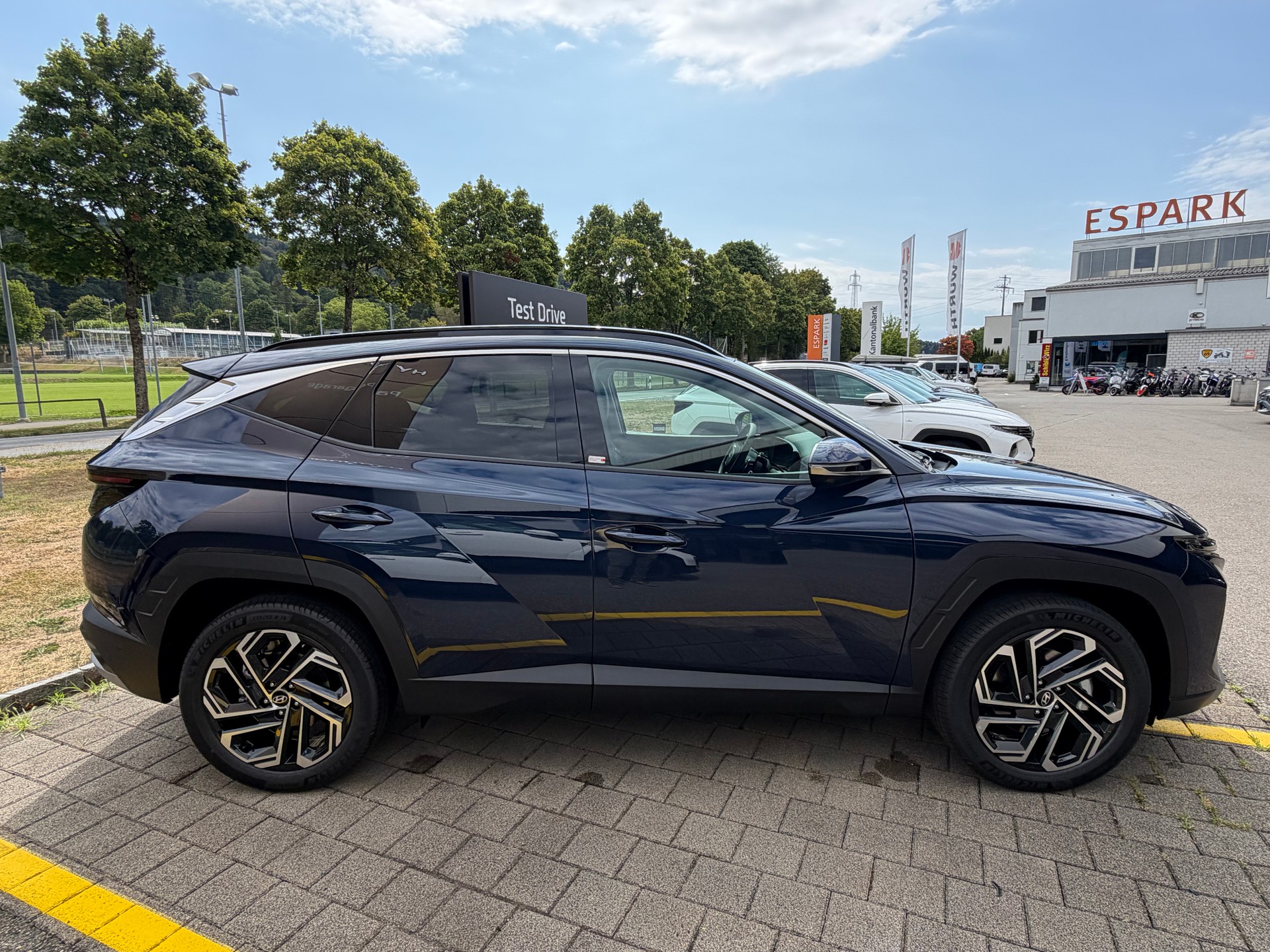 HYUNDAI Tucson 1.6 TGDI HEV Vertex Swiss Edition 4WD-image-4