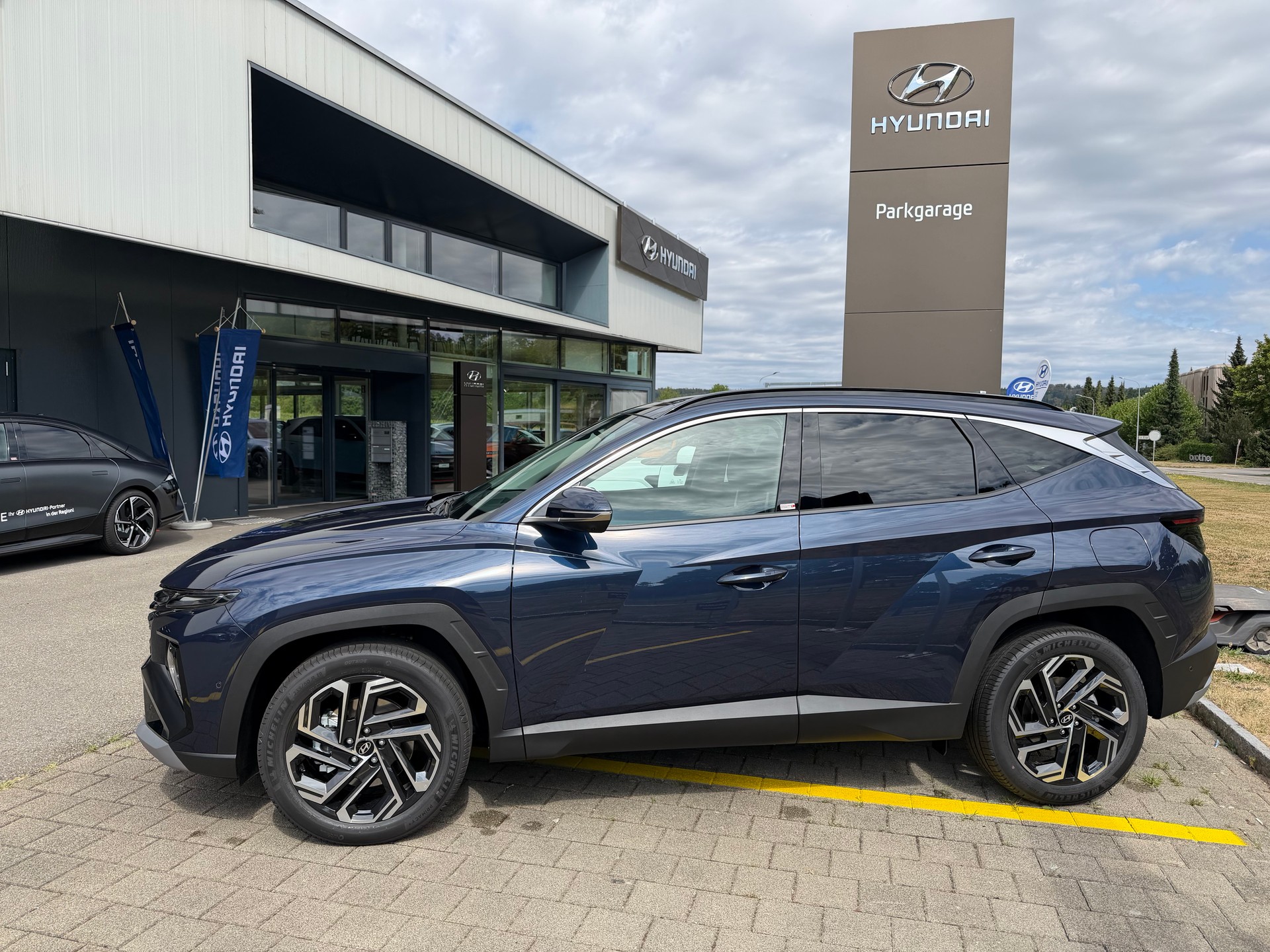 HYUNDAI Tucson 1.6 TGDI HEV Vertex Swiss Edition 4WD-image-2