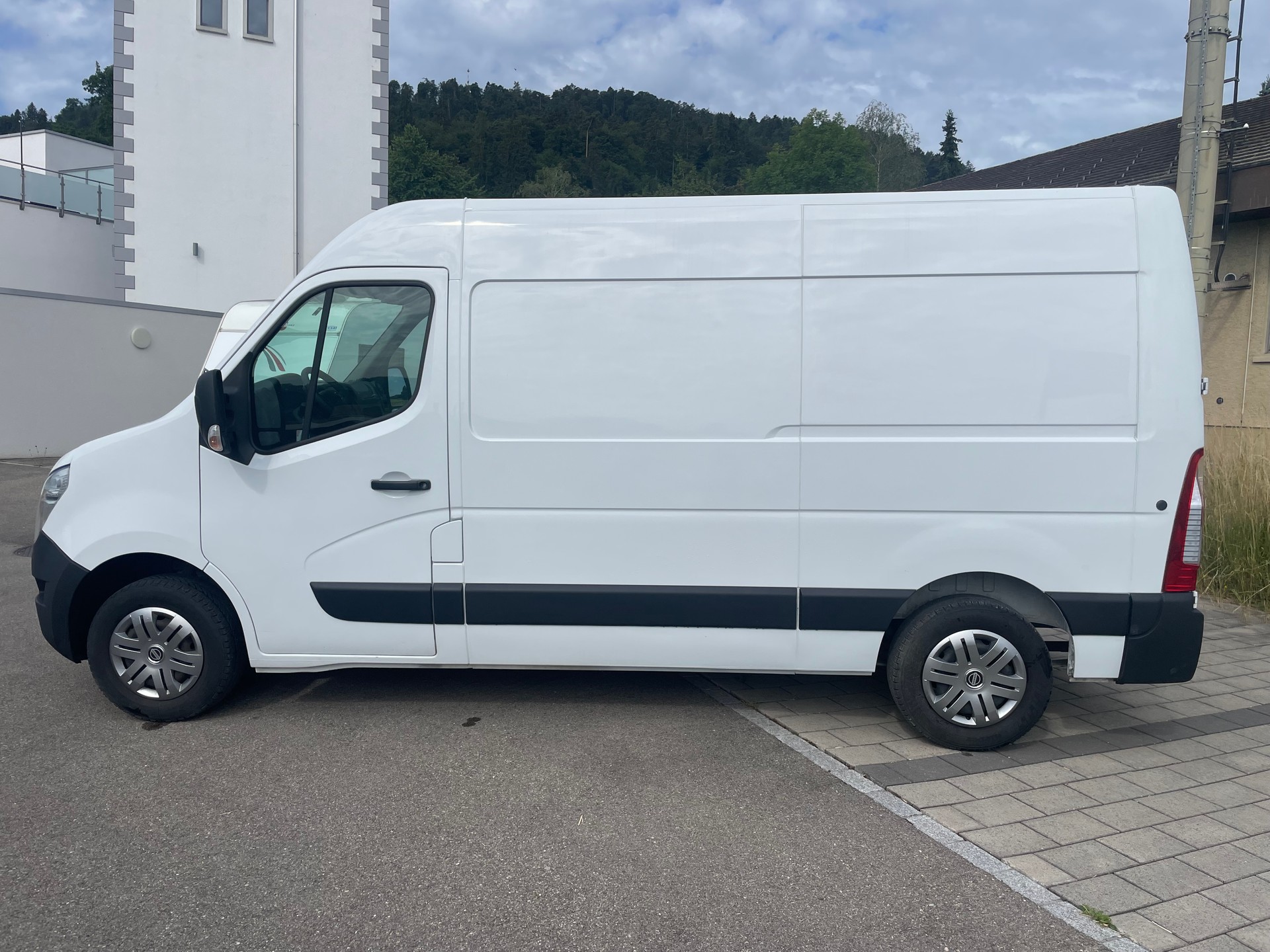 NISSAN NV400 F35.13 L2H2 Frisch MFK-image-7