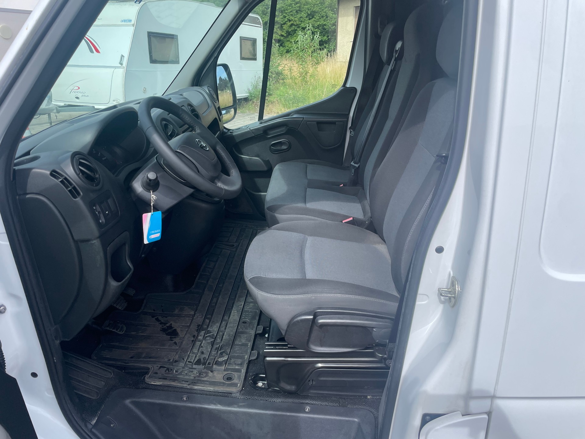NISSAN NV400 F35.13 L2H2 Frisch MFK-image-11