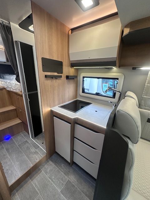 GIOTTILINE Toscan 69 GC premiere Edition 180HP Automatik 8G-image-7