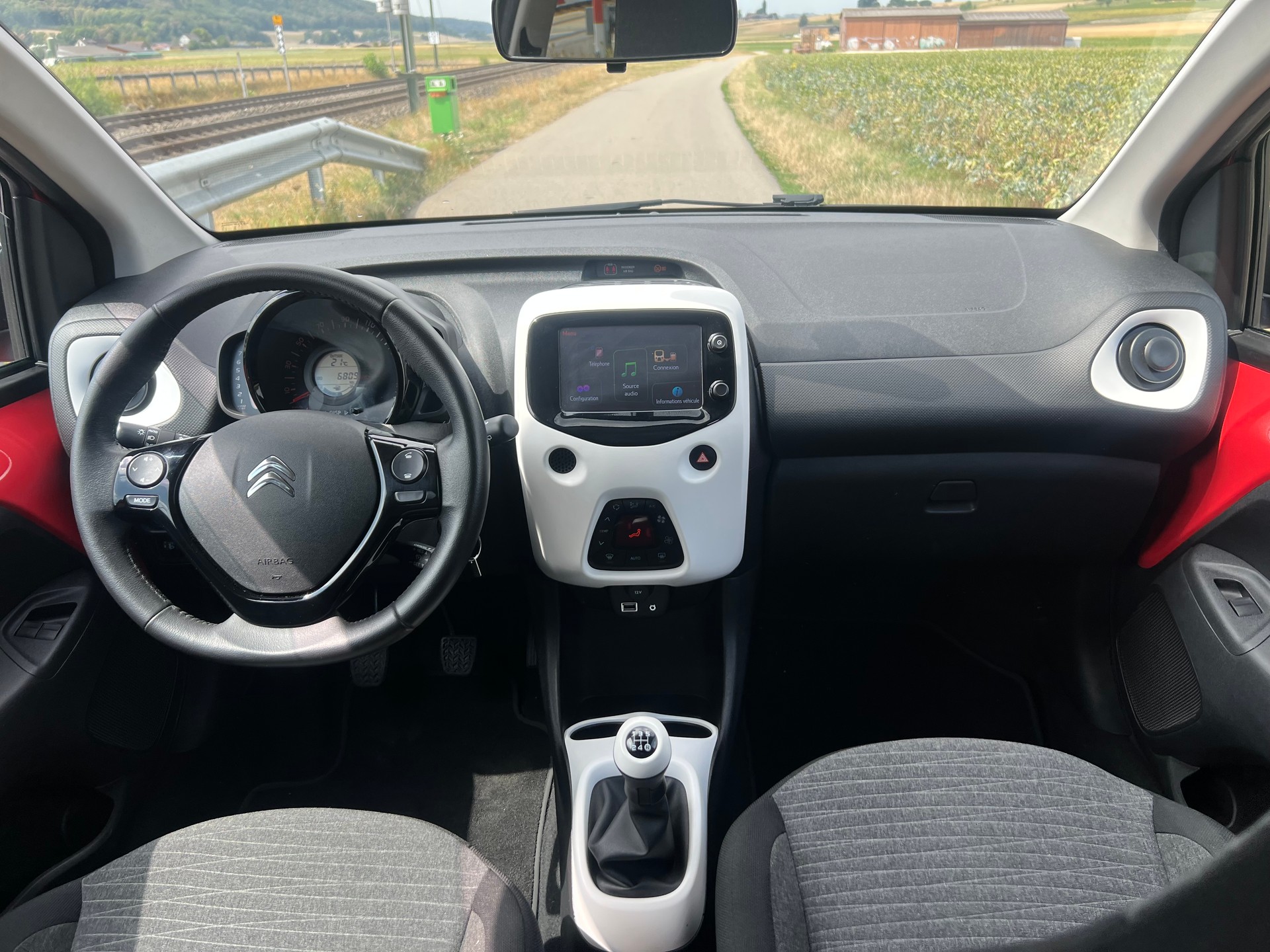 CITROEN C1 1.0 e-VTi Stop&Start Shine-image-9