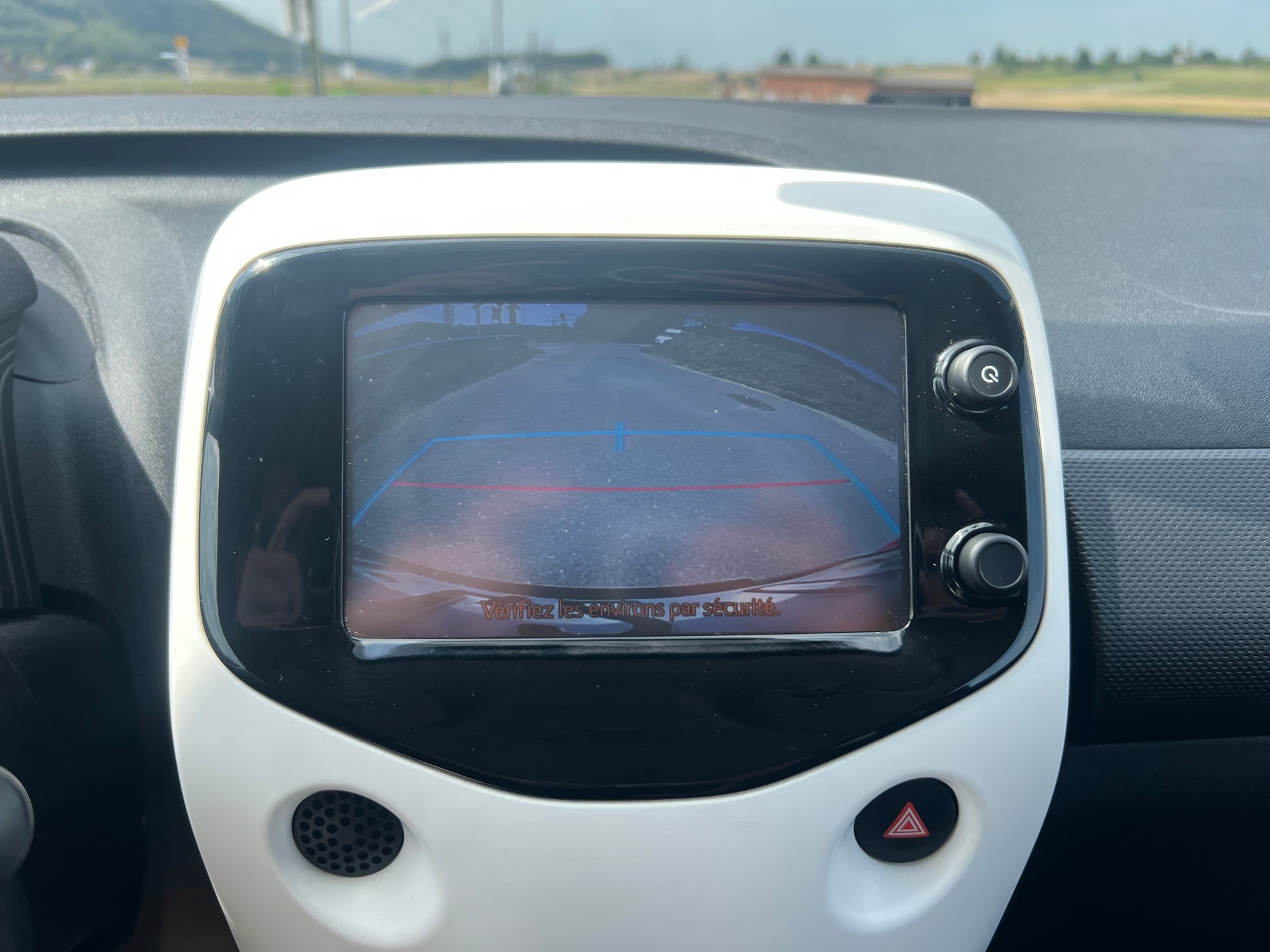 CITROEN C1 1.0 e-VTi Stop&Start Shine-image-12