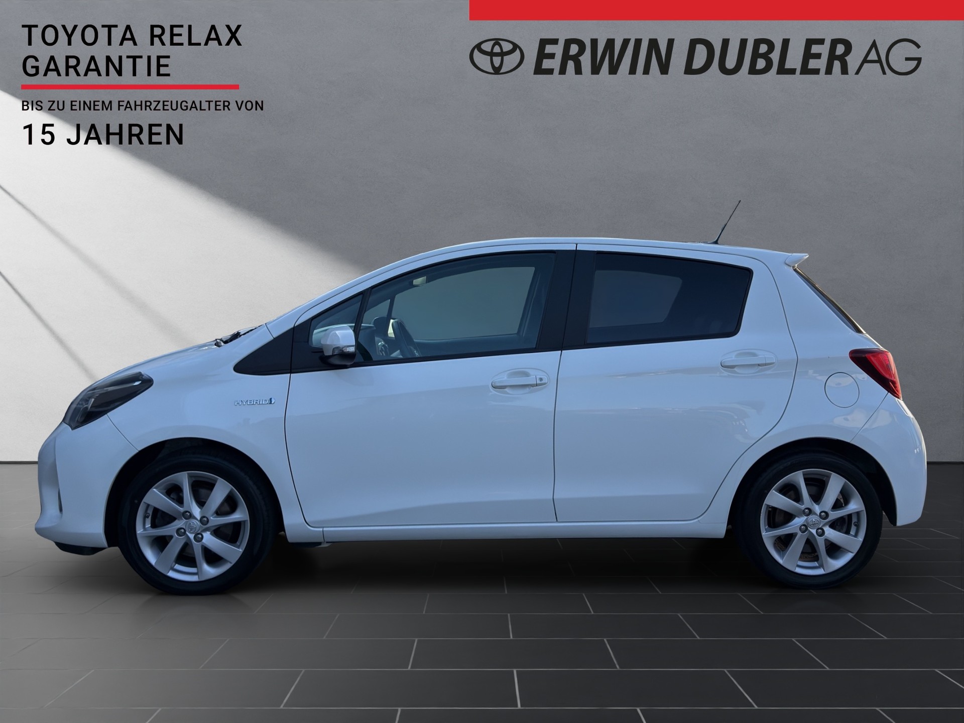 TOYOTA Yaris 1.5 VVT-i HSD Sol Premium-image-1