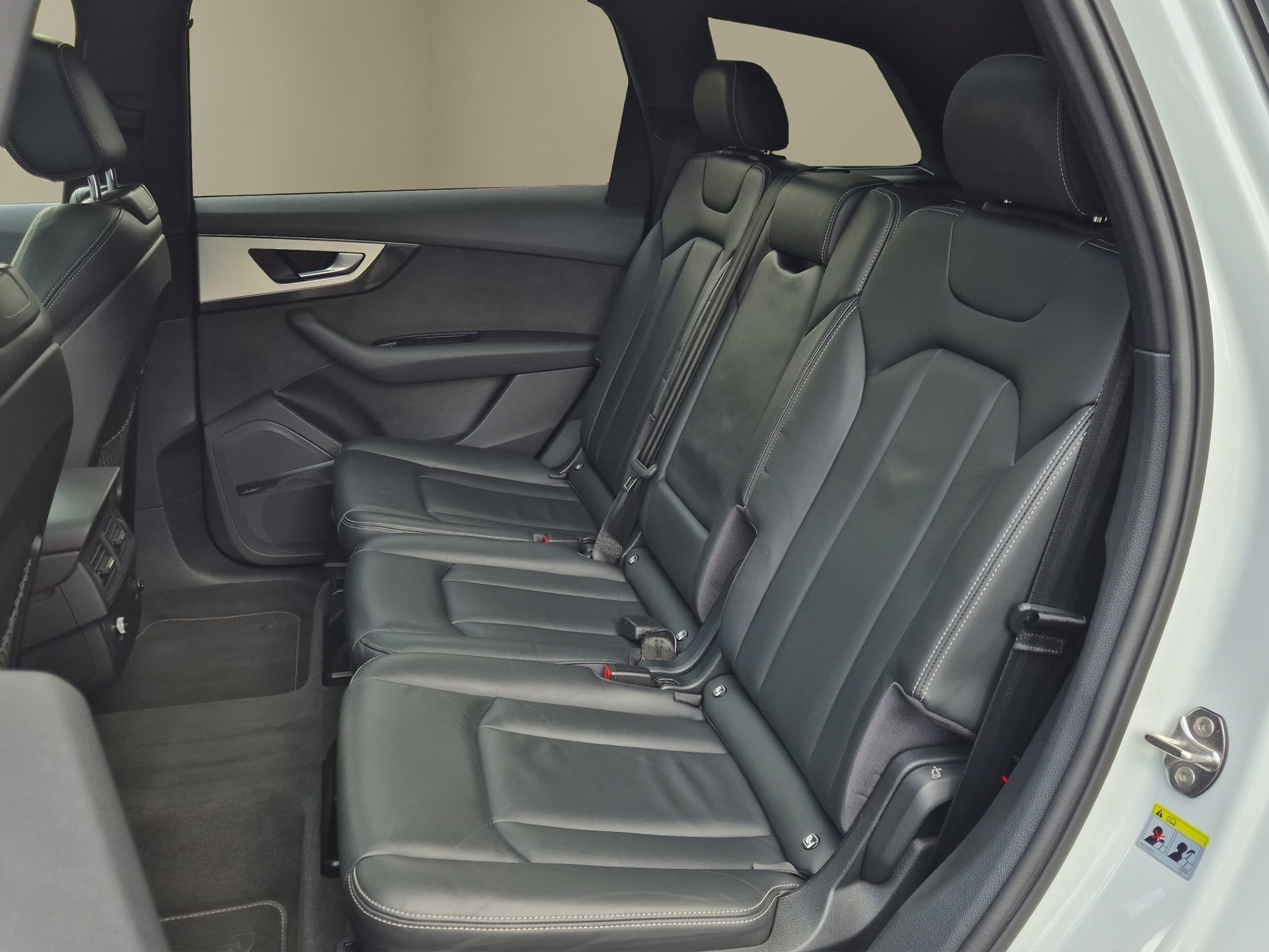 AUDI Q7 3.0 TDI quattro tiptronic-image-15