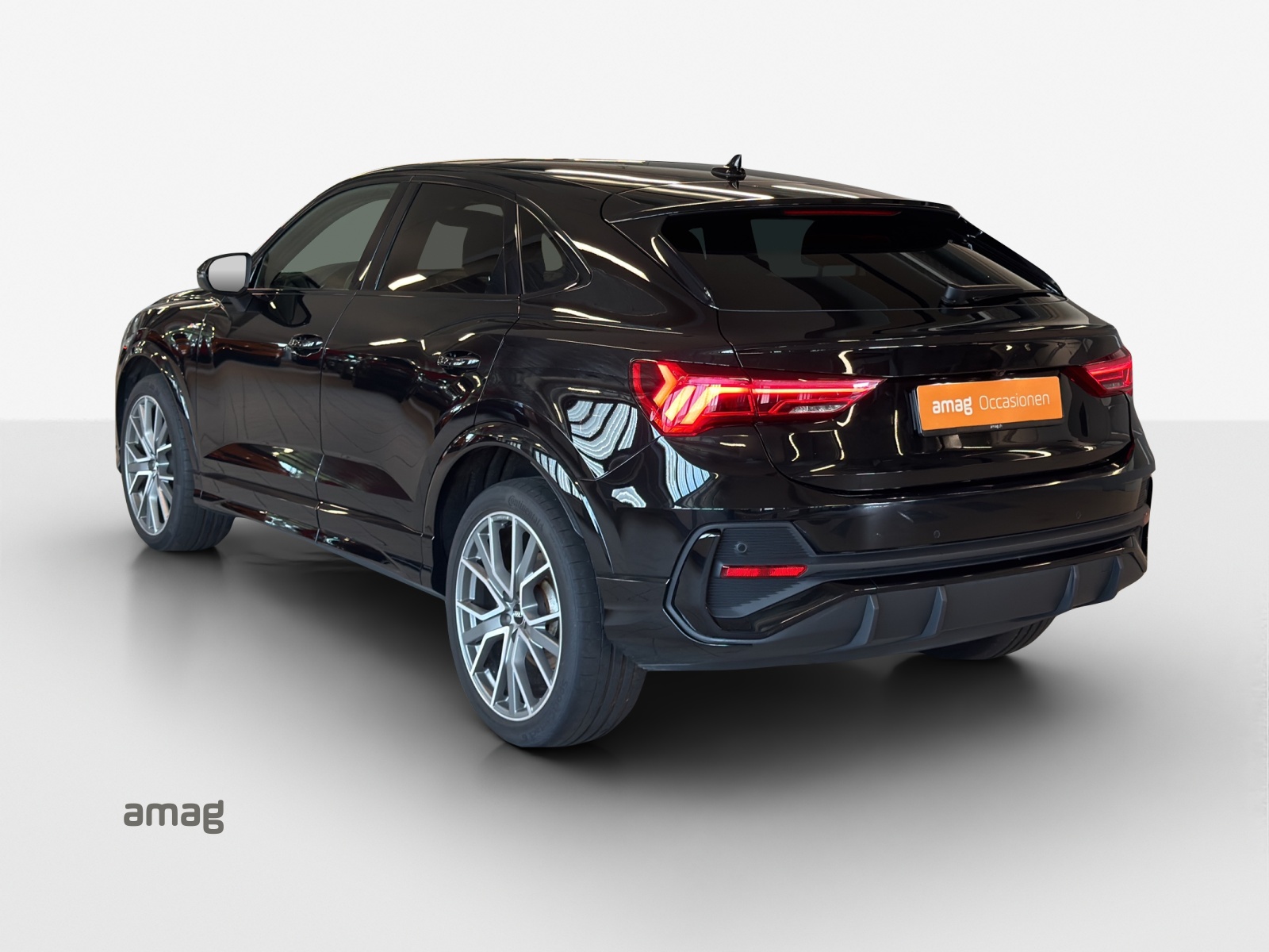 AUDI Q3 Sportback 45 TFSI S line quattro S-tronic-showroom-element-2