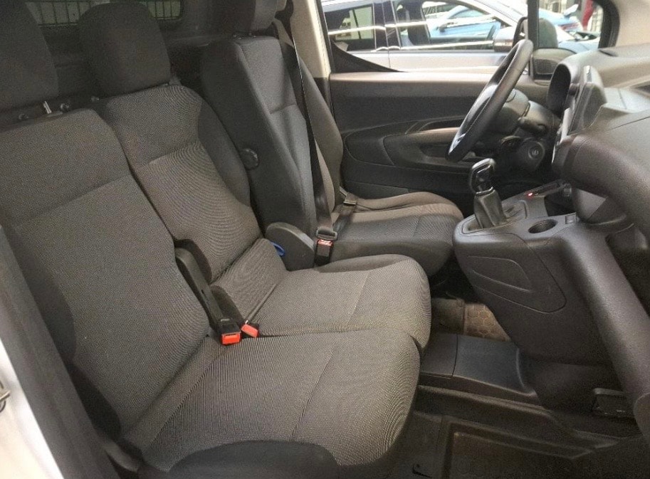 CITROEN Berlingo Van 1.5 BlueHDi 100 s/s 650kg ** 3 Plätze ** neuer DPF ** Klimaanlage ** 1. Hand **-image-3