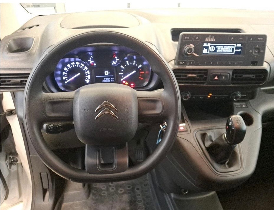 CITROEN Berlingo Van 1.5 BlueHDi 100 s/s 650kg ** 3 Plätze ** neuer DPF ** Klimaanlage ** 1. Hand **-image-4