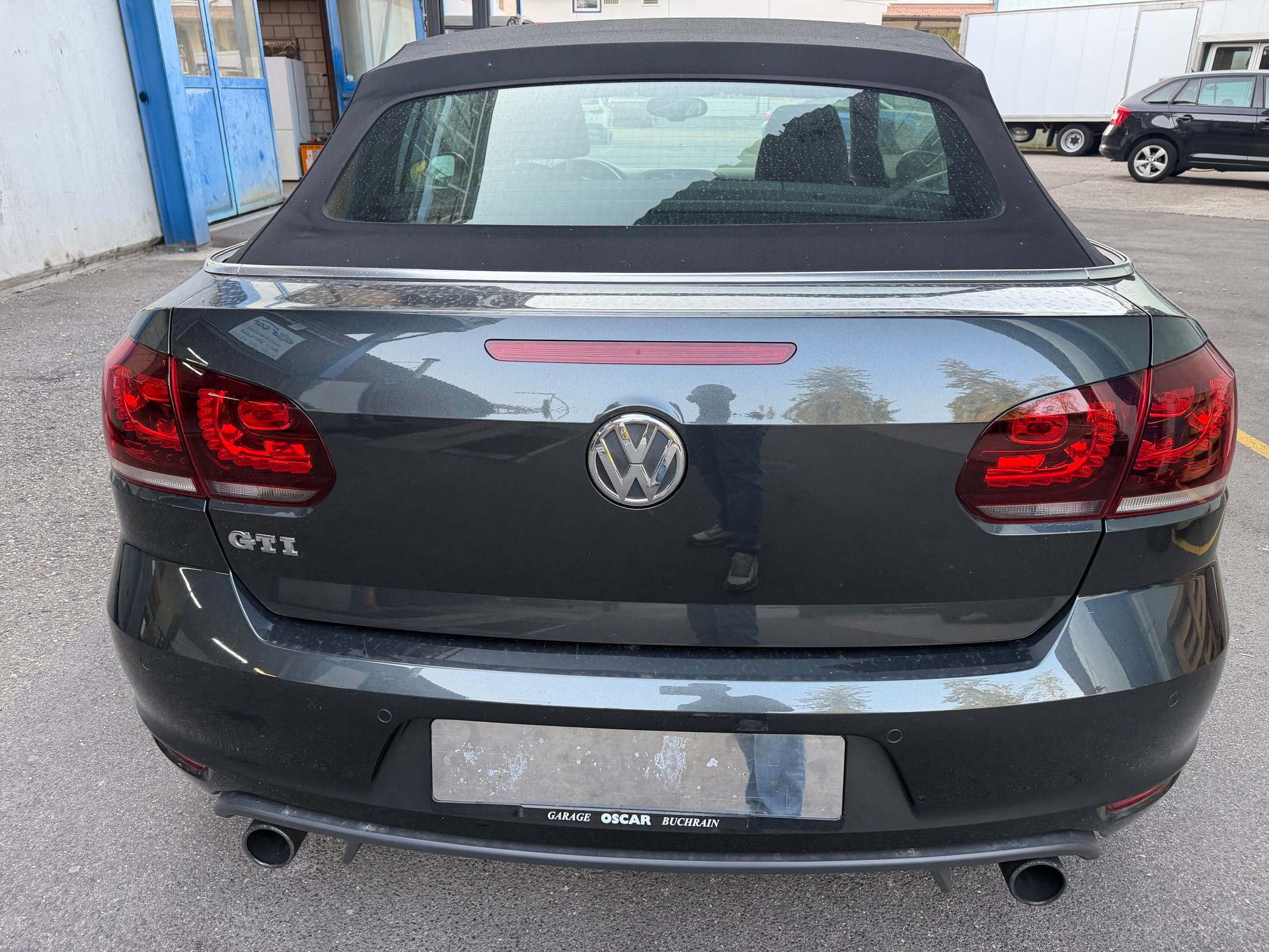 VW Golf Cabrio 2.0 TSI GTI DSG-image-14