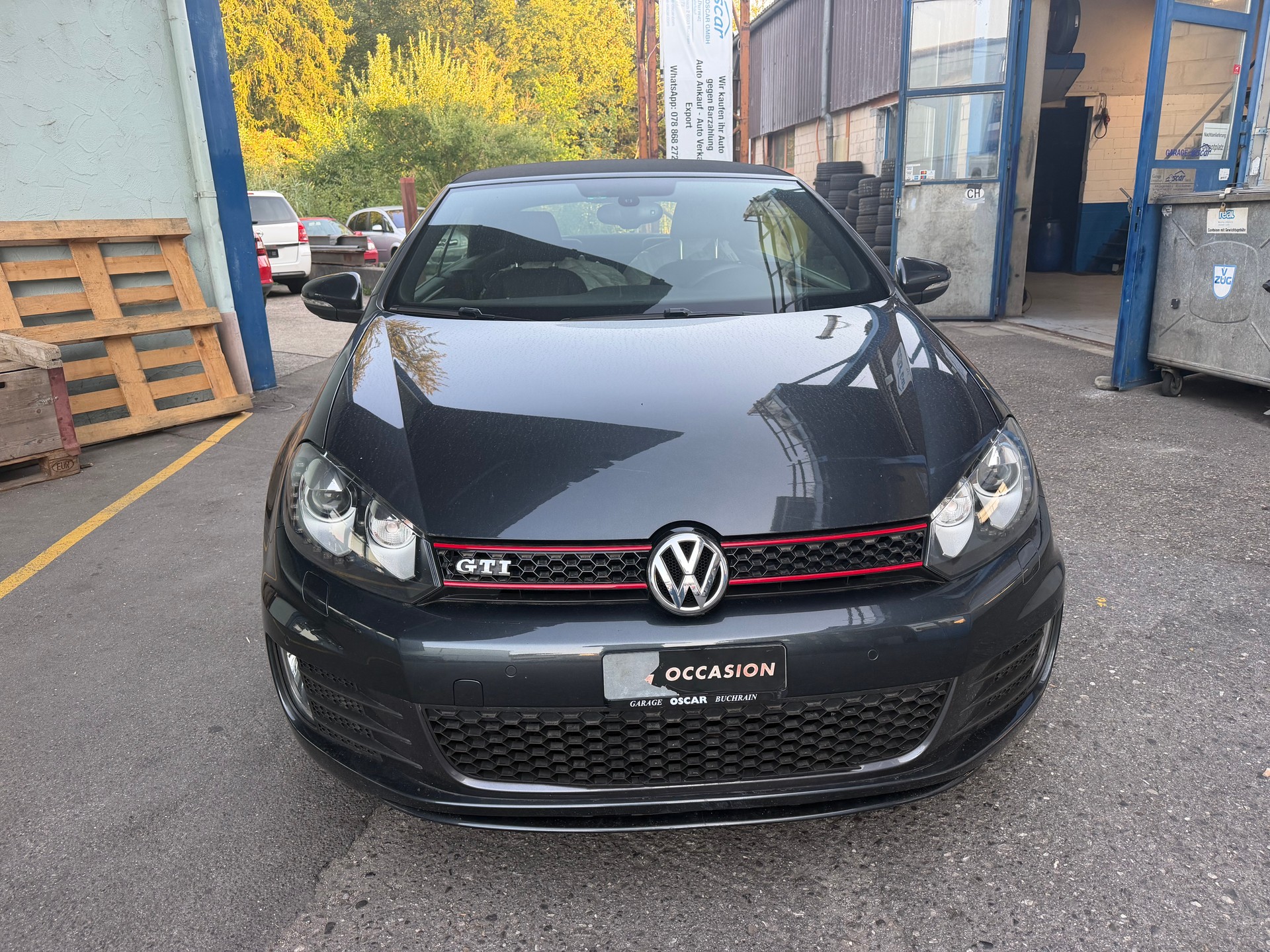 VW Golf Cabrio 2.0 TSI GTI DSG-image-13