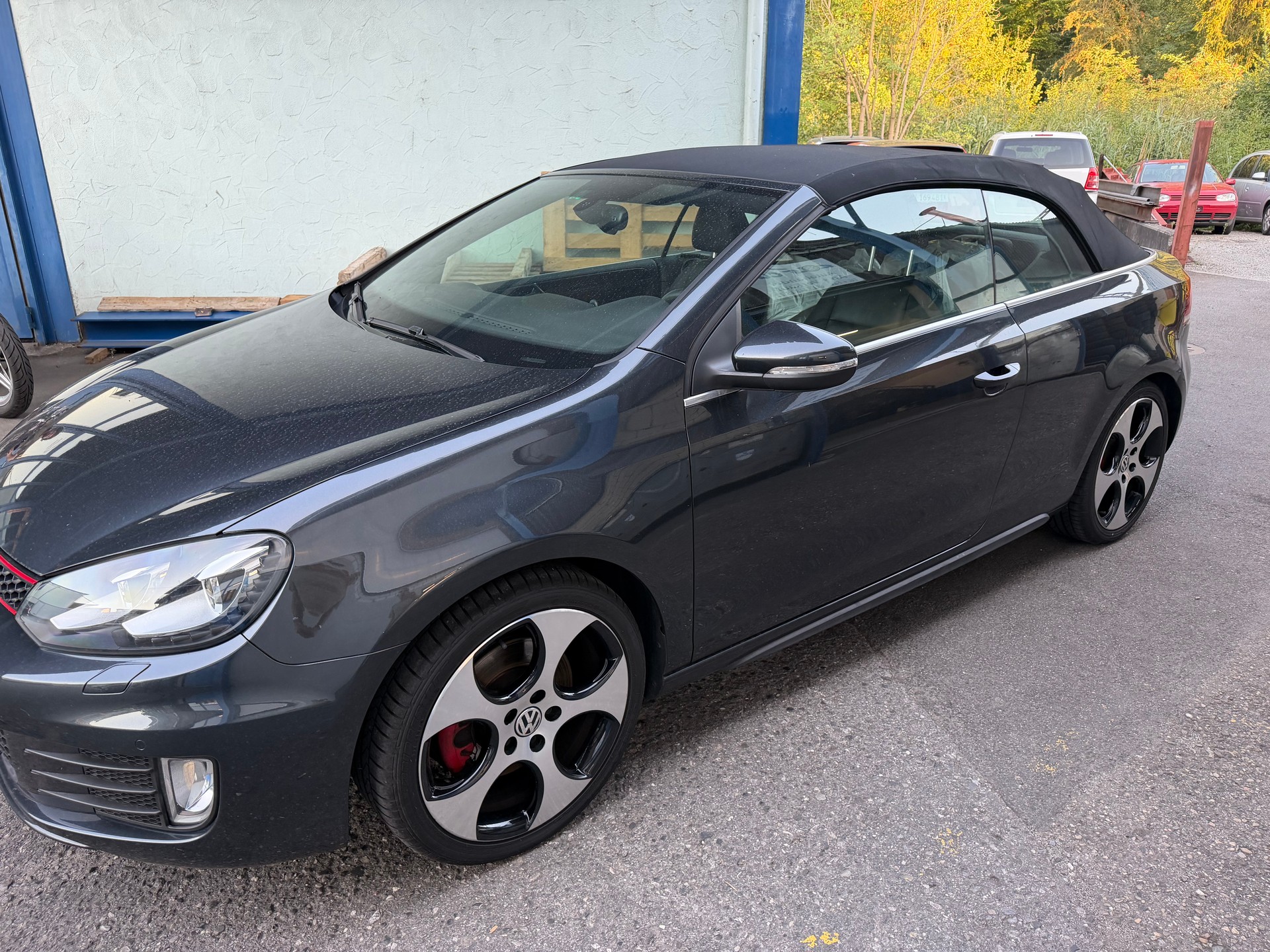VW Golf Cabrio 2.0 TSI GTI DSG-image-12