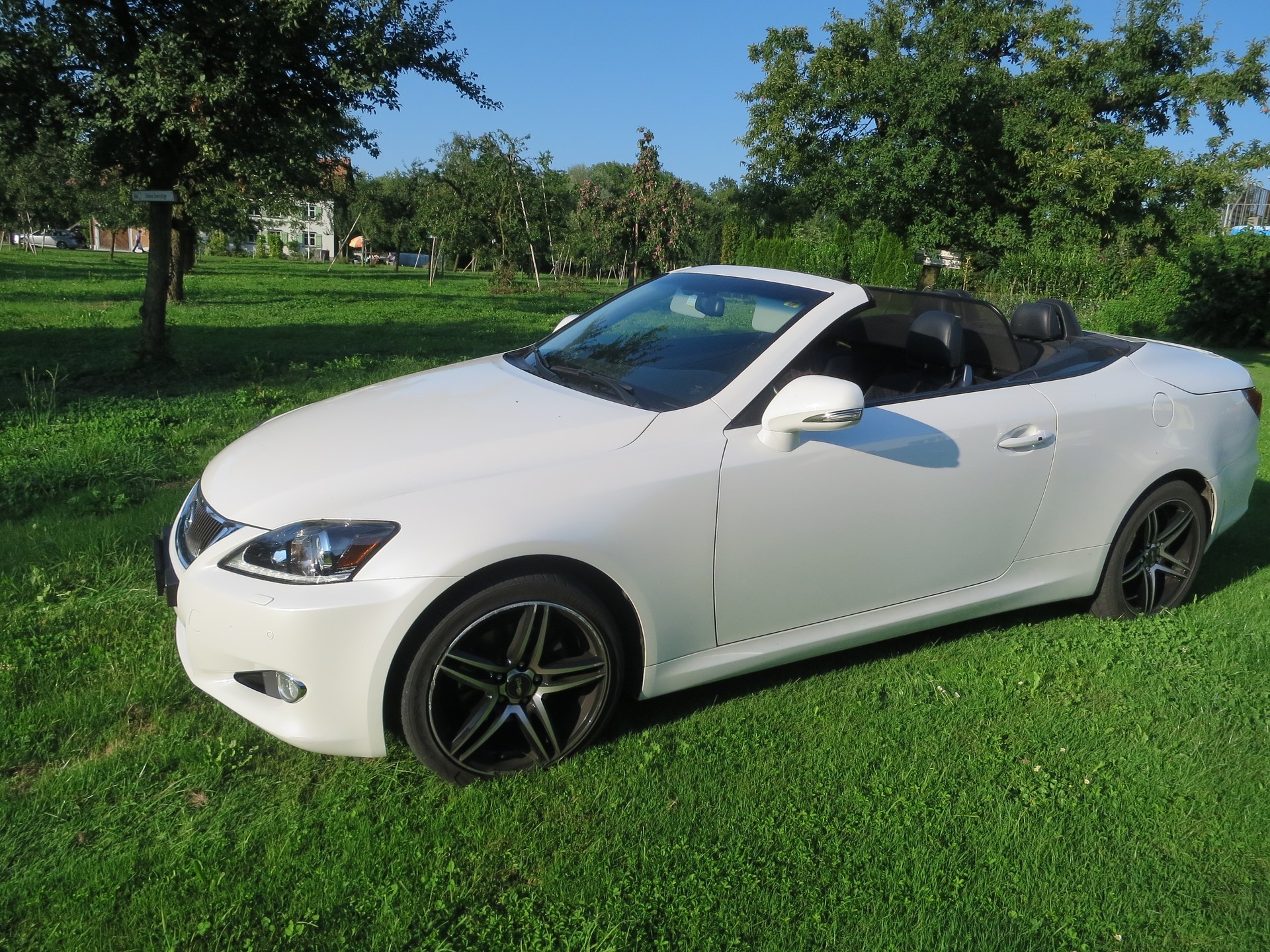 LEXUS 250C Executive-image-2