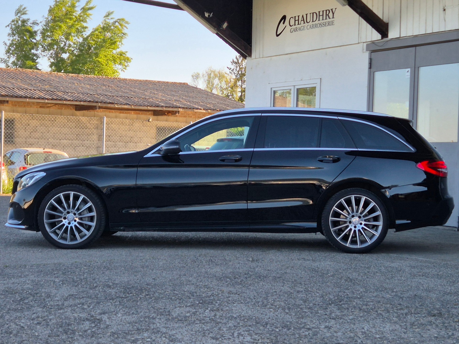 MERCEDES-BENZ C 250 d 4Matic 9G-Tronic-image-10