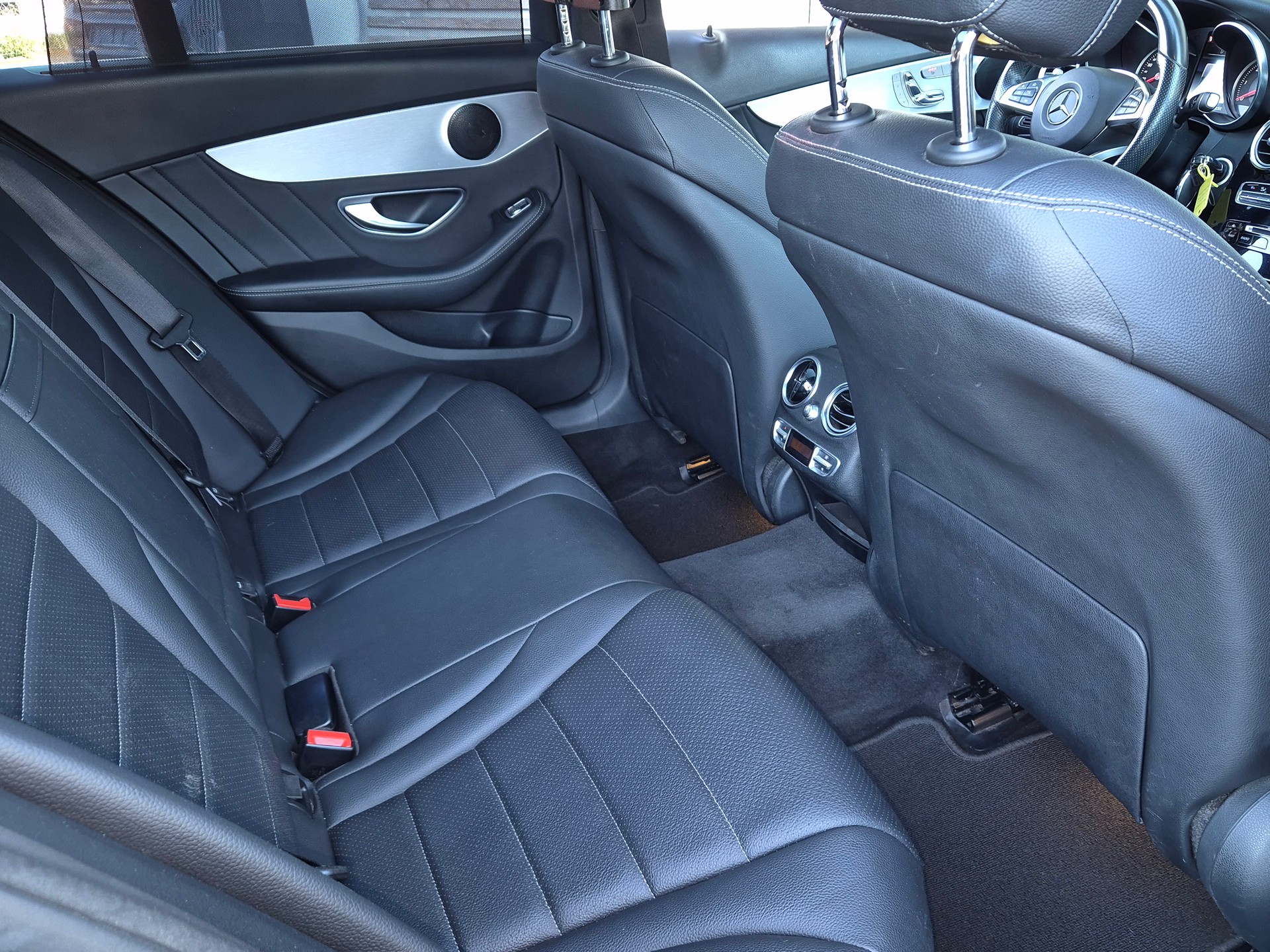 MERCEDES-BENZ C 250 d 4Matic 9G-Tronic-image-17