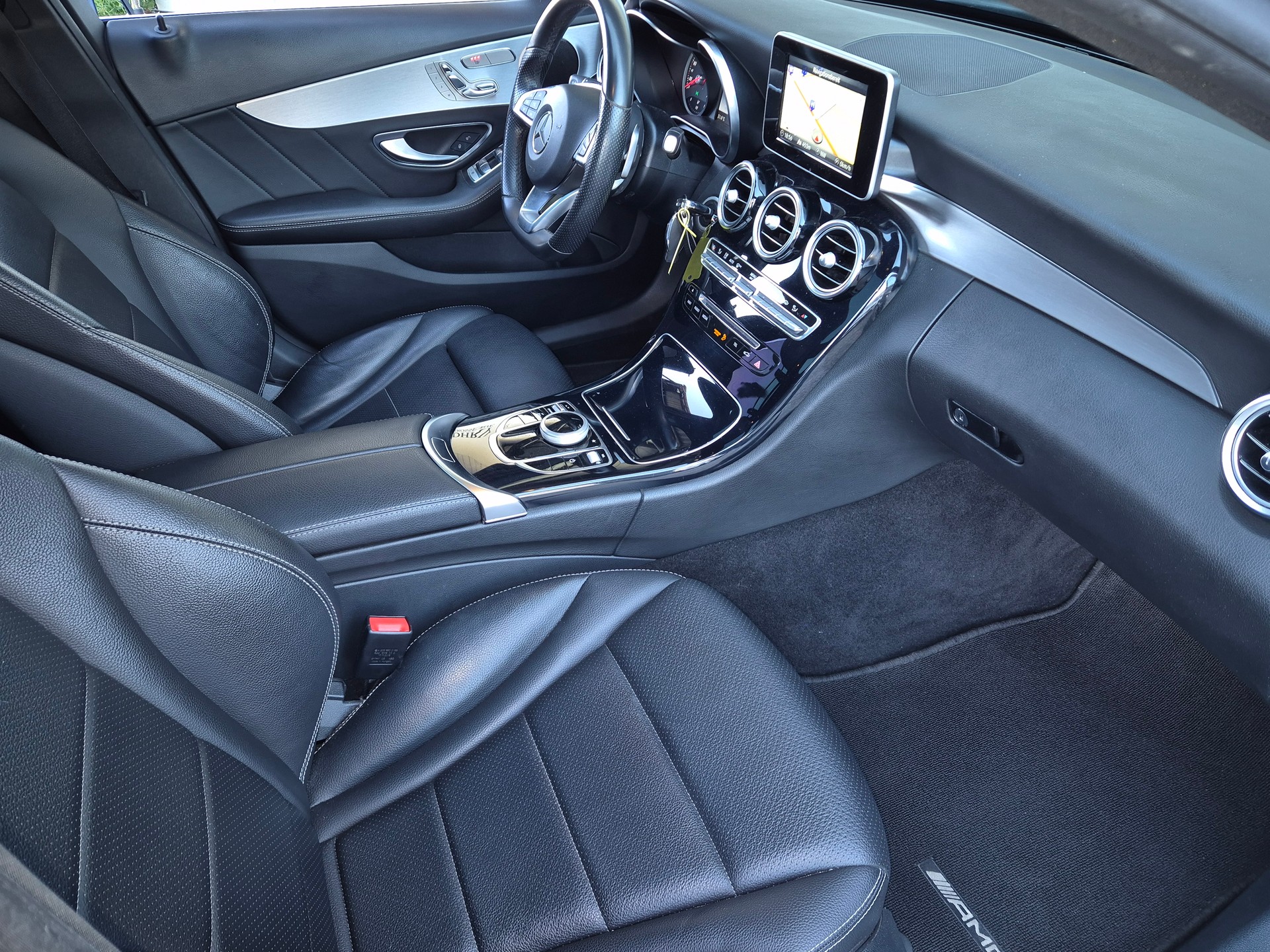 MERCEDES-BENZ C 250 d 4Matic 9G-Tronic-image-15
