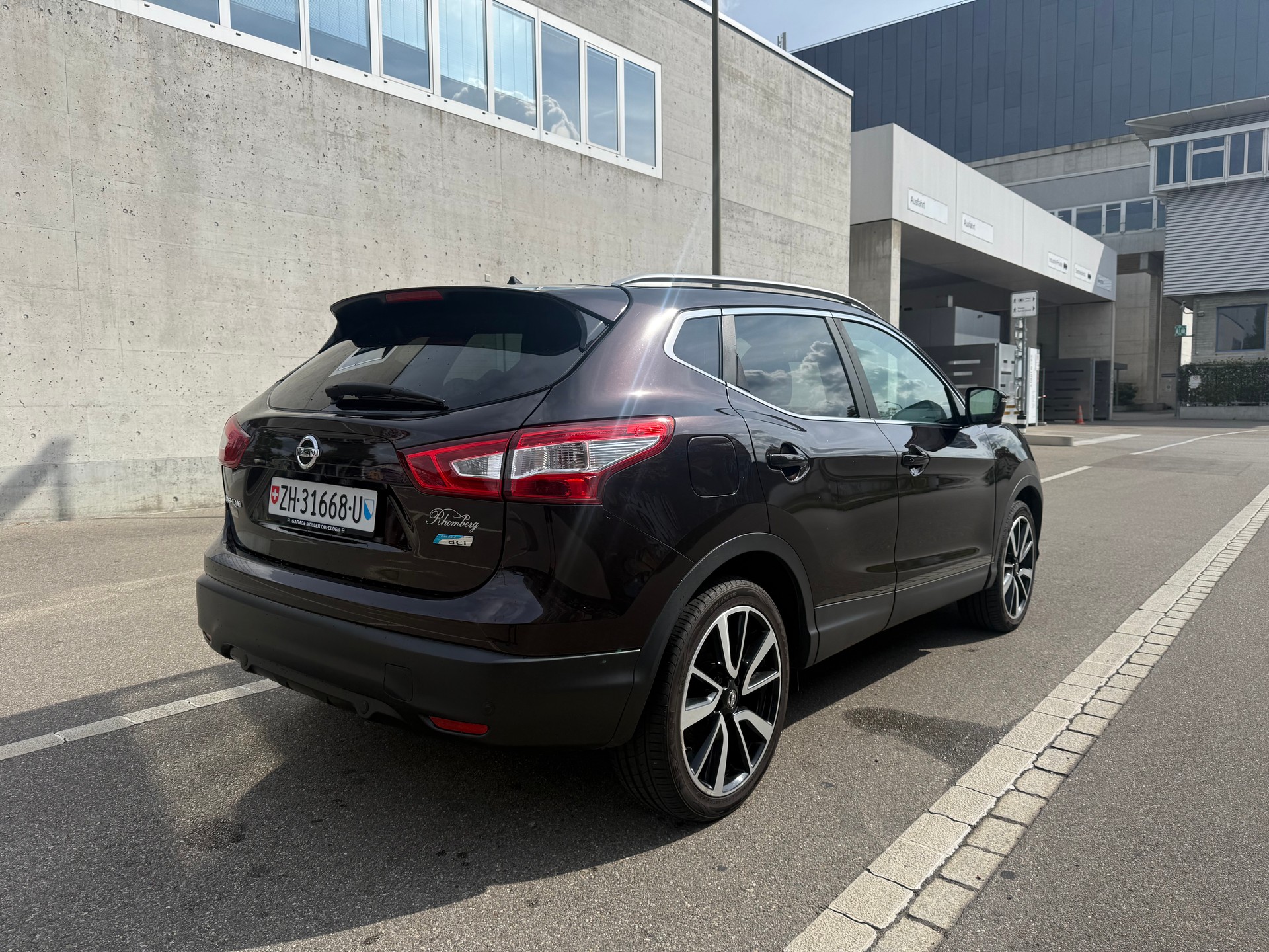 NISSAN Qashqai 1.6 dCi tekna Xtronic CVT-image-3