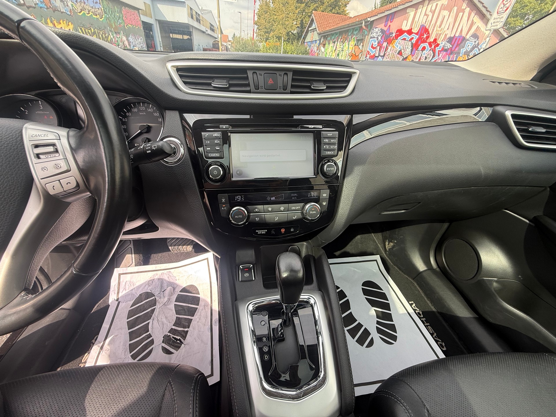 NISSAN Qashqai 1.6 dCi tekna Xtronic CVT-image-10