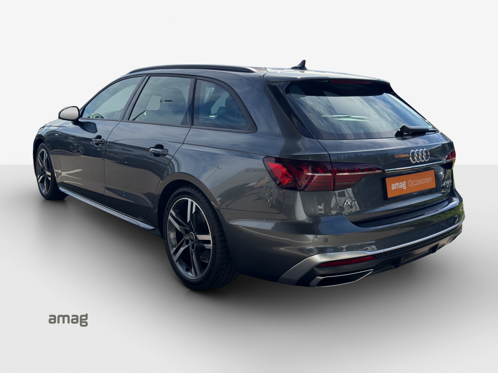 AUDI A4 Avant 40 TFSI S line S-tronic quattro-image-2