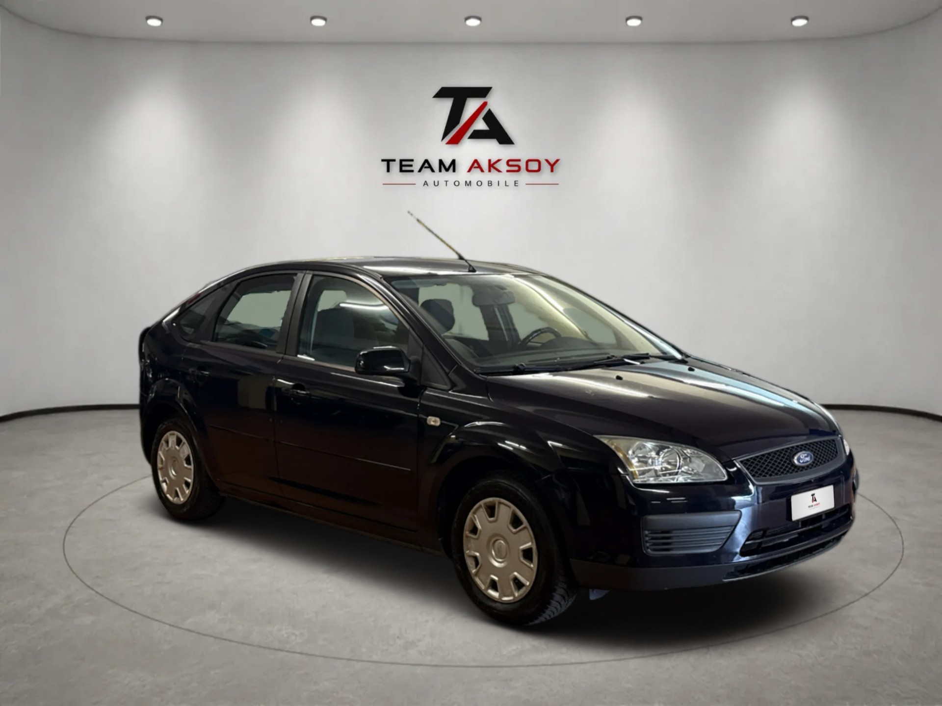 FORD Focus 1.6i VCT Titanium-image-2