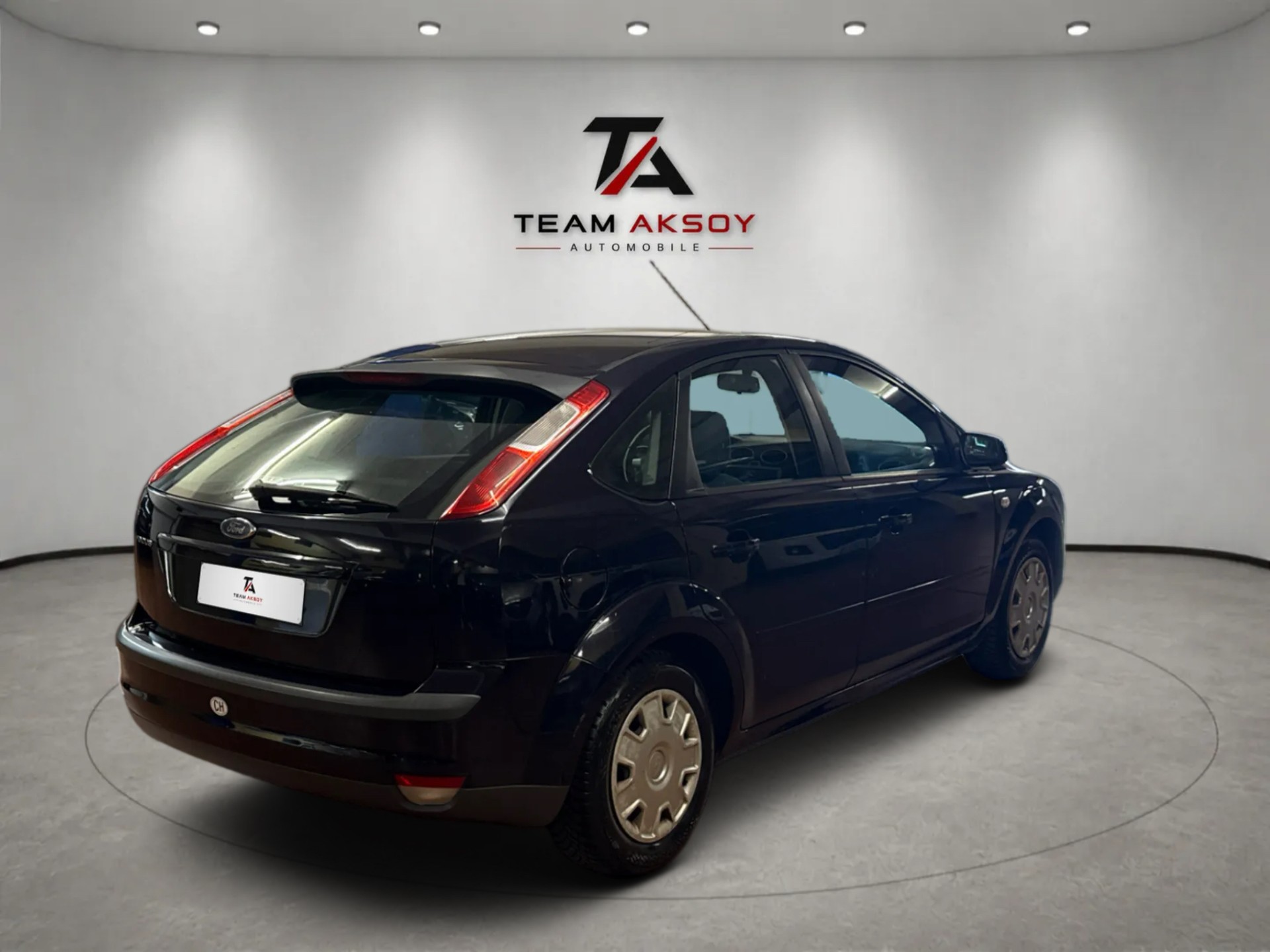 FORD Focus 1.6i VCT Titanium-image-4