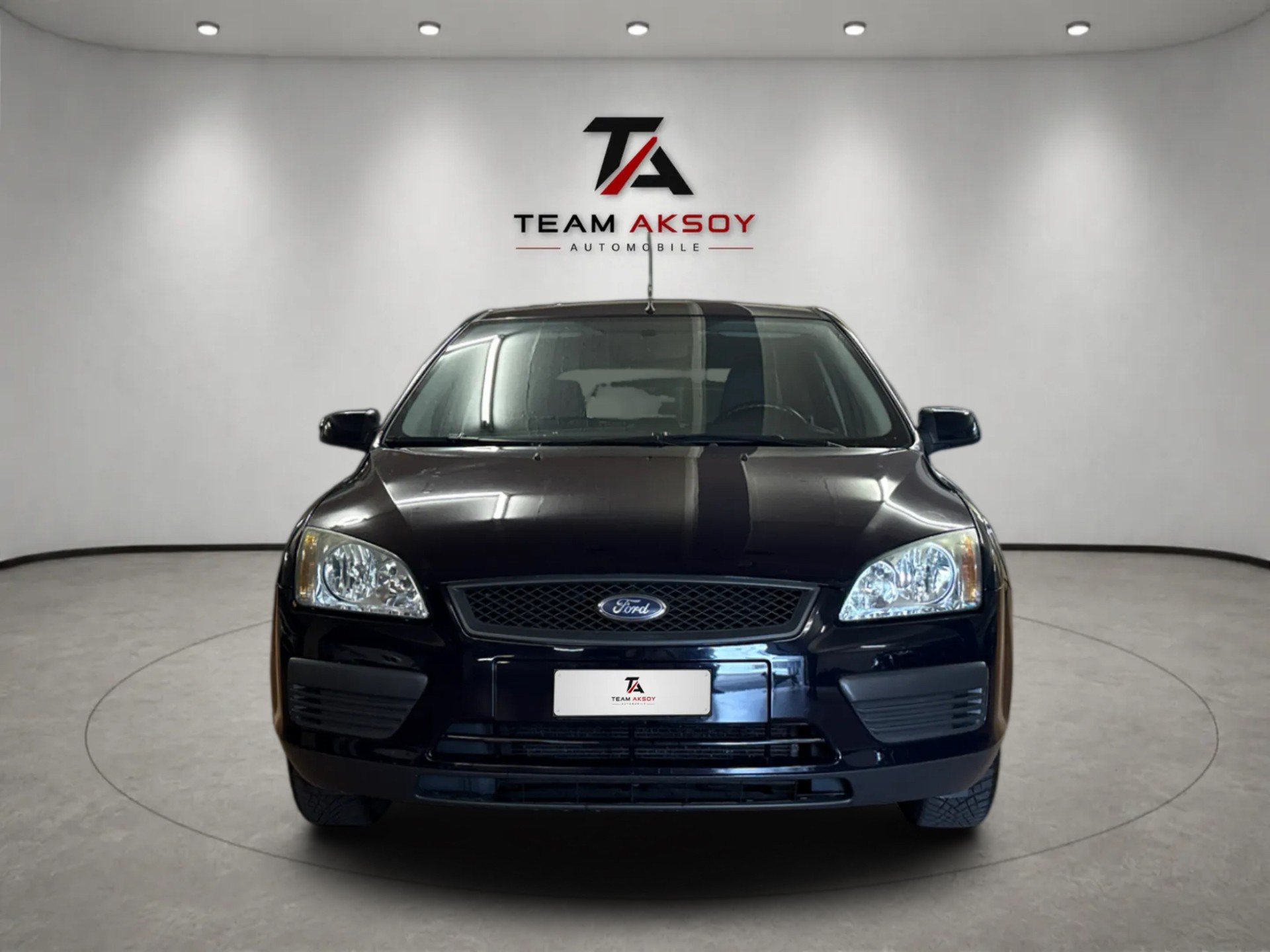 FORD Focus 1.6i VCT Titanium-image-1