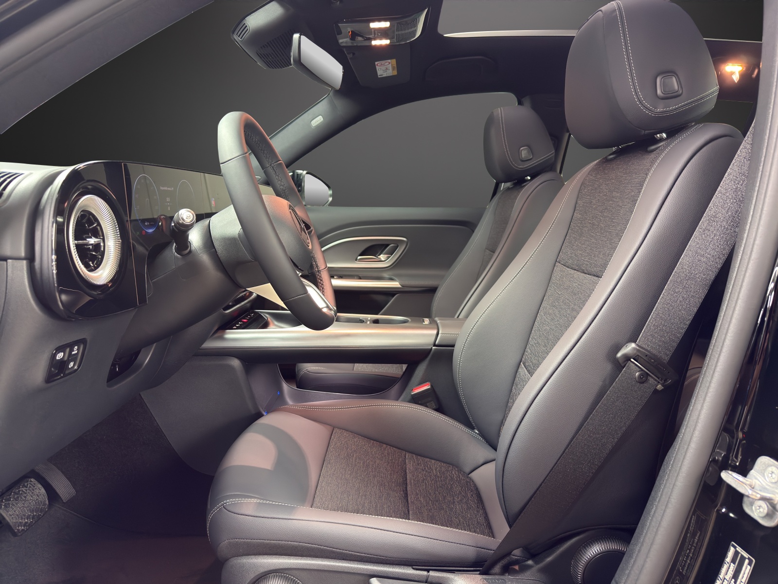 MERCEDES-BENZ GLB 200 4Matic 8G-Tronic-image-8