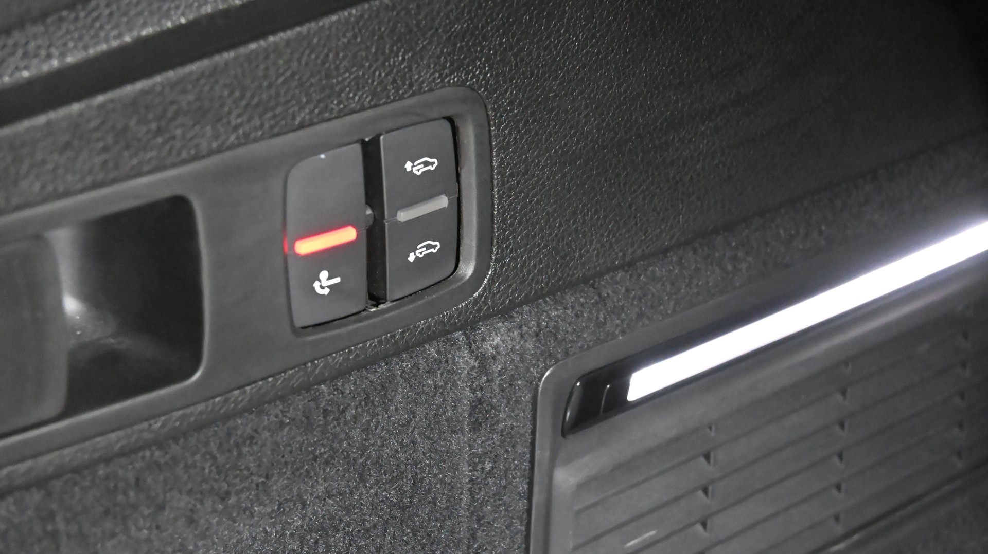 AUDI Q5 45 TFSI sport quattro S-tronic-image-9
