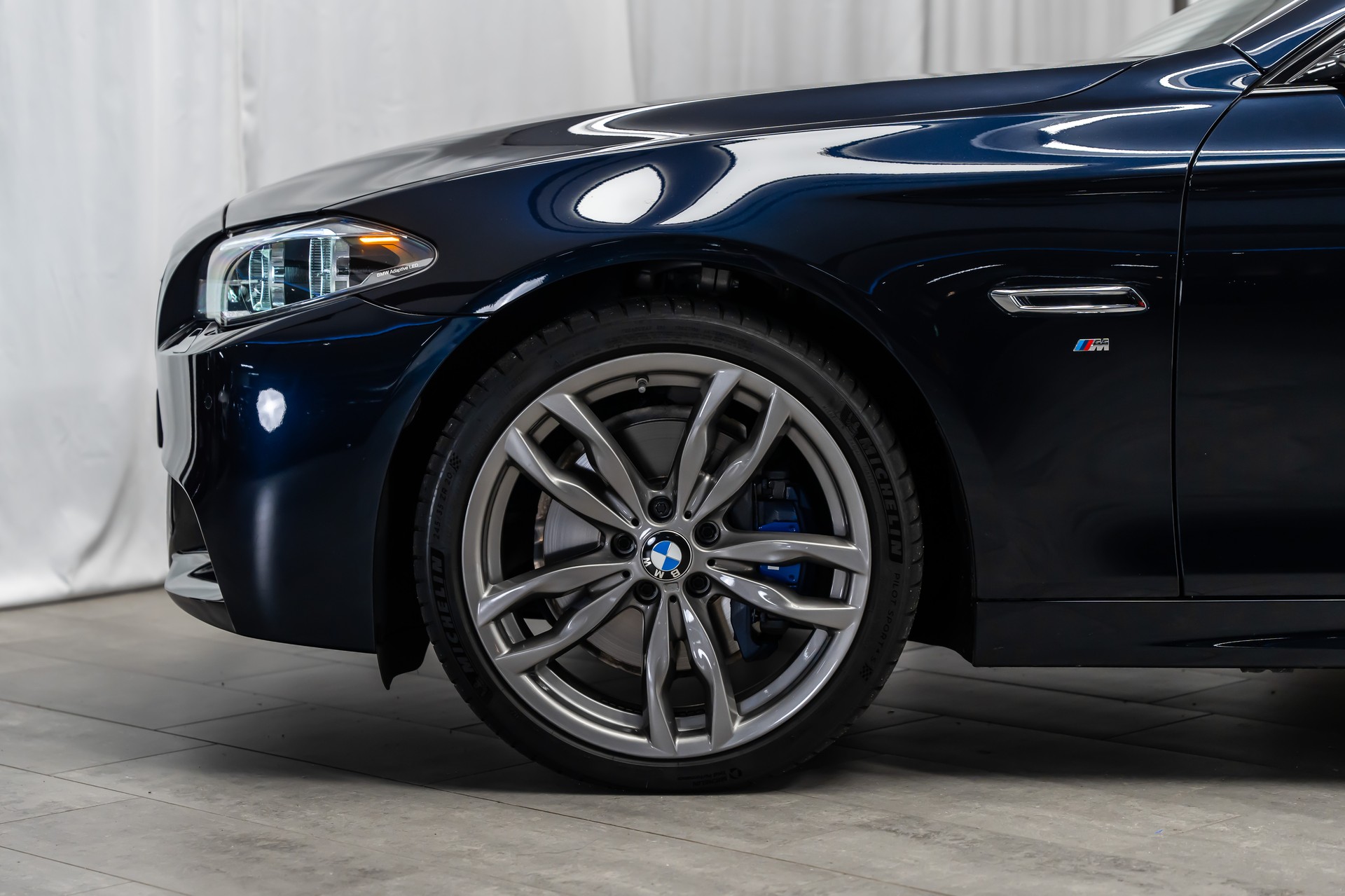 BMW 535d Touring xDrive Steptronic *Shadowline*Panorama*Leder*Head-Up*AHK*-image-4