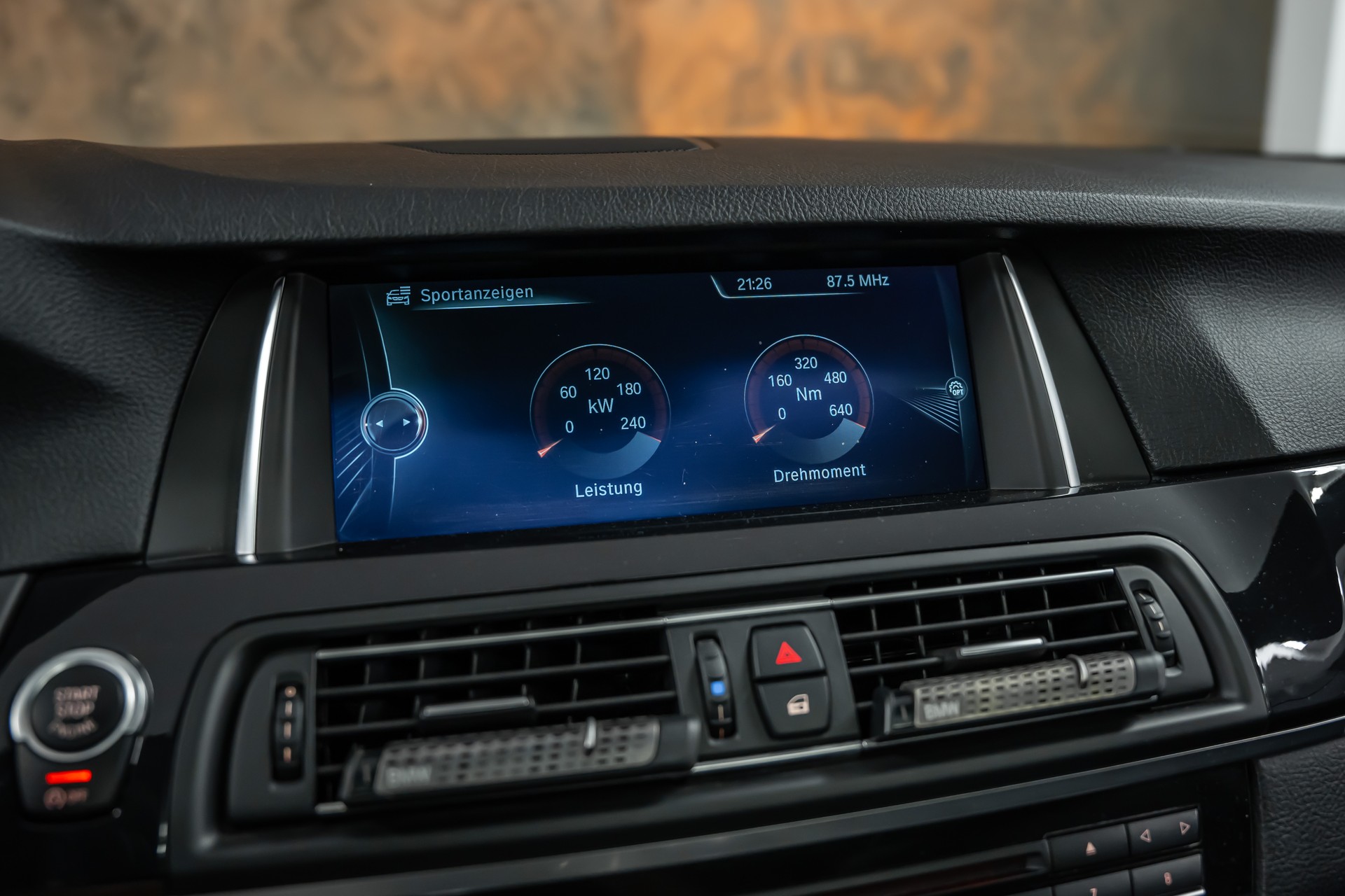 BMW 535d Touring xDrive Steptronic *Shadowline*Panorama*Leder*Head-Up*AHK*-image-30