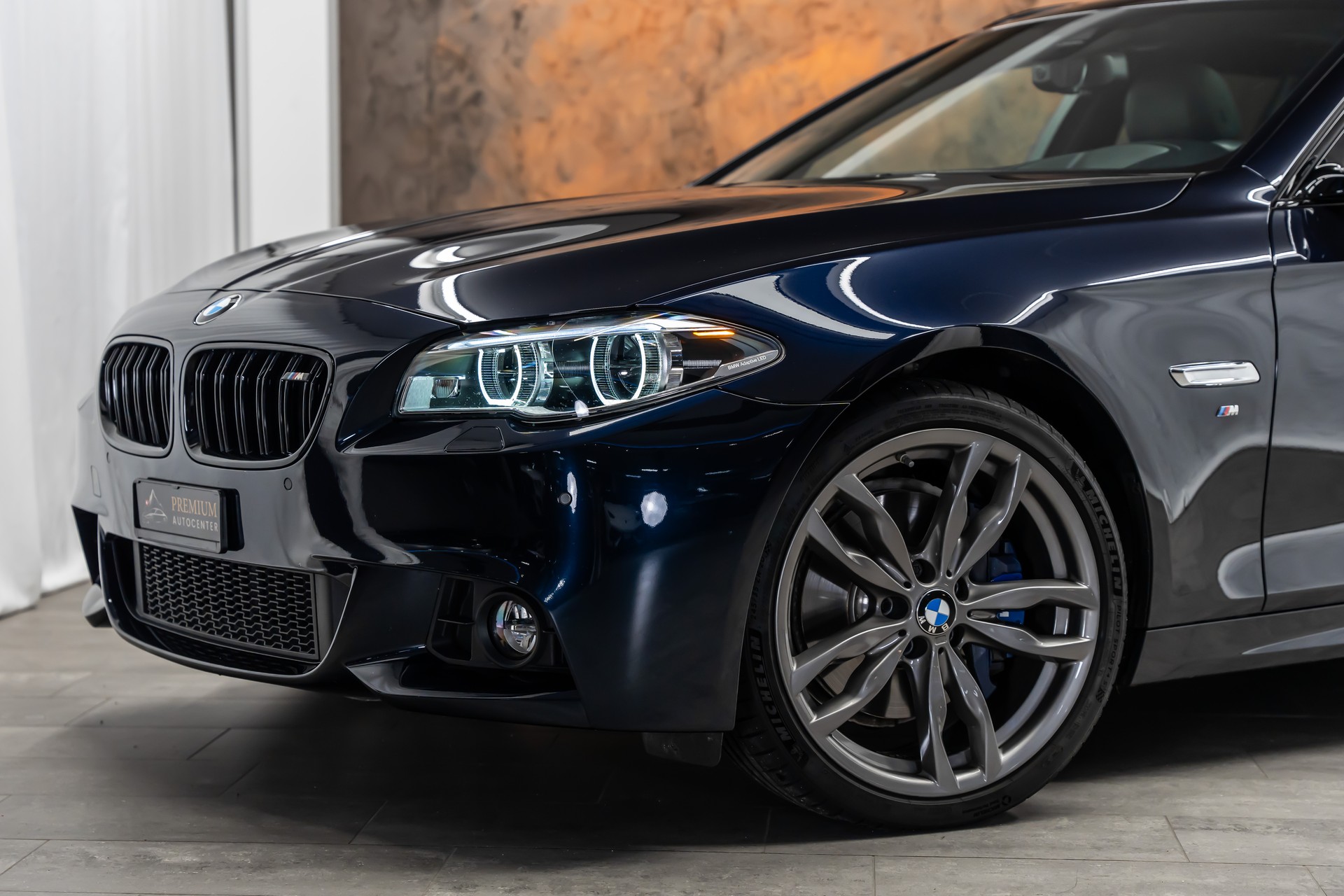 BMW 535d Touring xDrive Steptronic *Shadowline*Panorama*Leder*Head-Up*AHK*-image-3