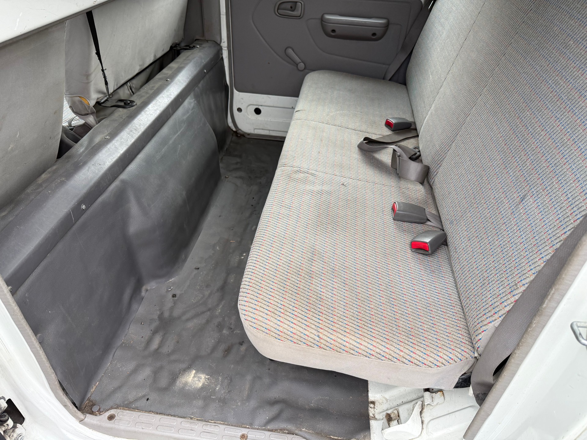 TOYOTA Dyna 100 2.5 D-4D-image-11
