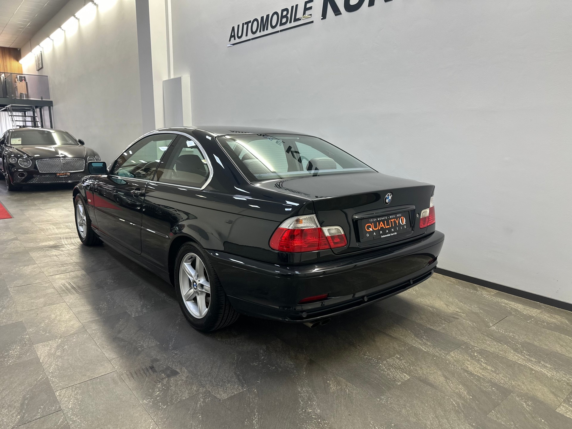 BMW 323Ci Coupé-image-3