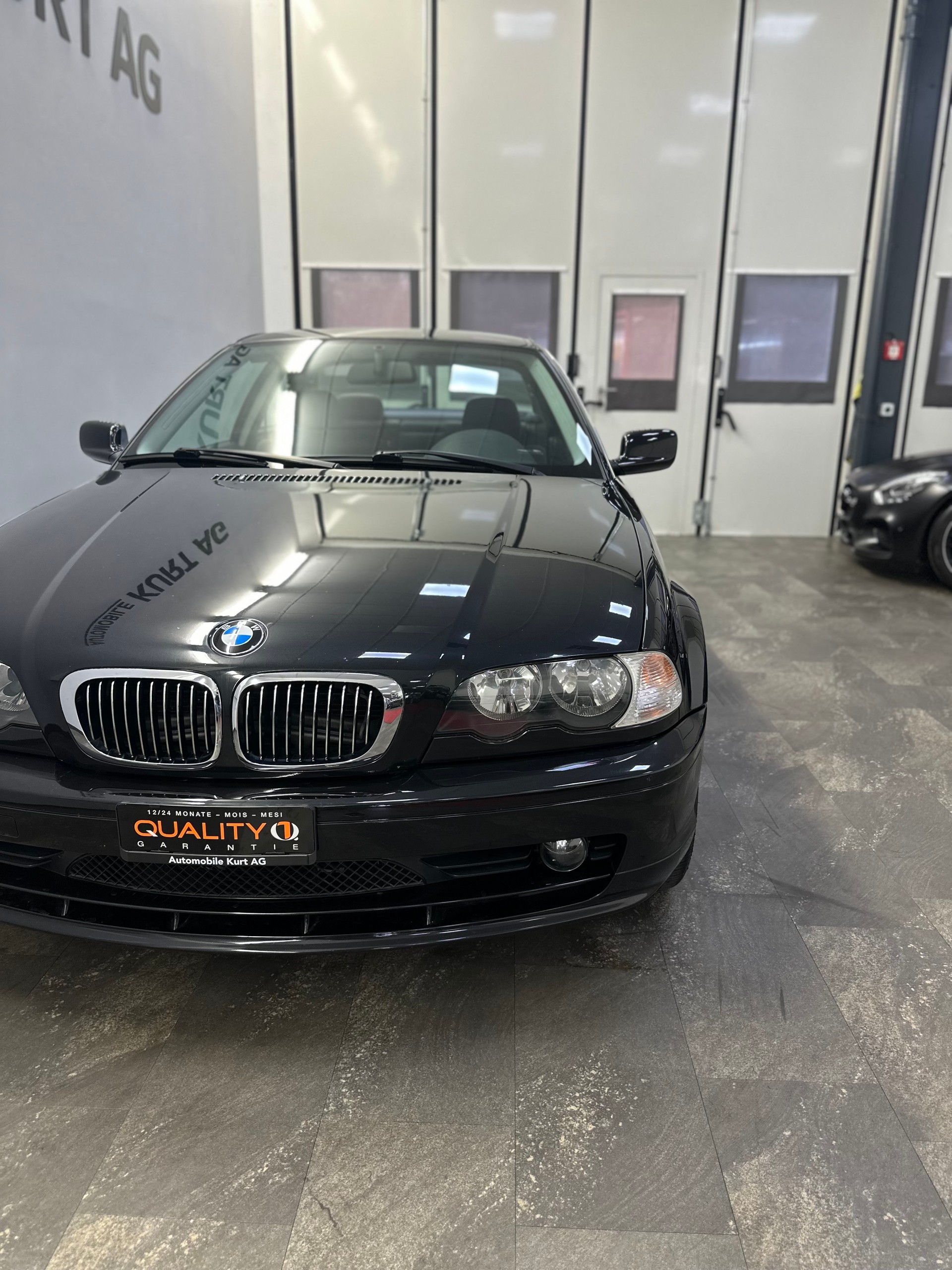 BMW 323Ci Coupé-image-6