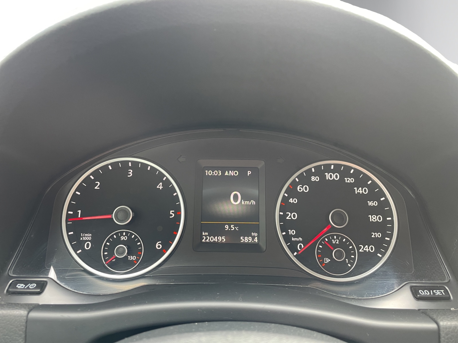 VW Tiguan 2.0 TDI BlueMotion Sport&Style 4Motion DSG-image-15