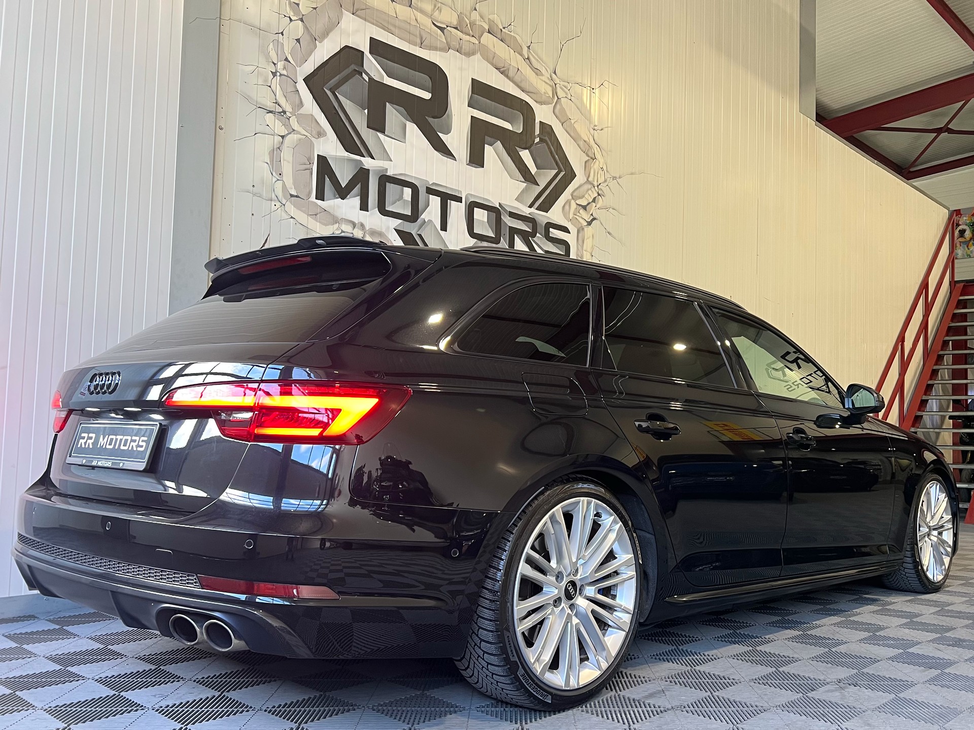 AUDI S4 Avant 3.0 TFSI quattro tiptronic-image-3