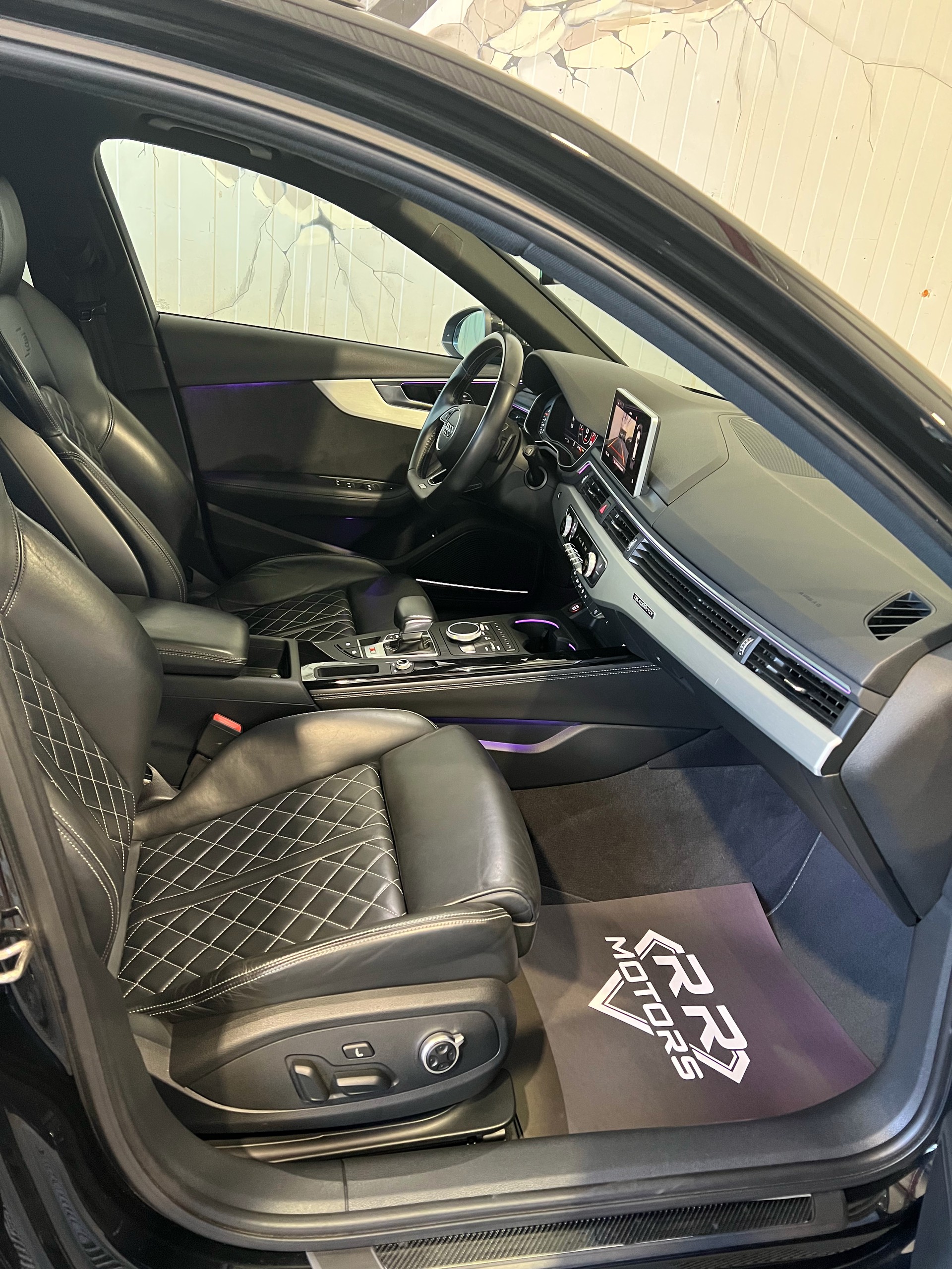AUDI S4 Avant 3.0 TFSI quattro tiptronic-image-7