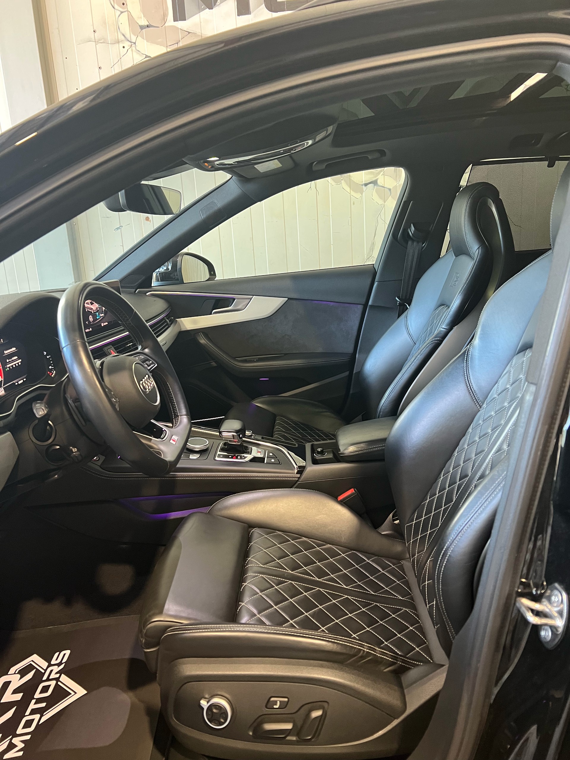 AUDI S4 Avant 3.0 TFSI quattro tiptronic-image-13
