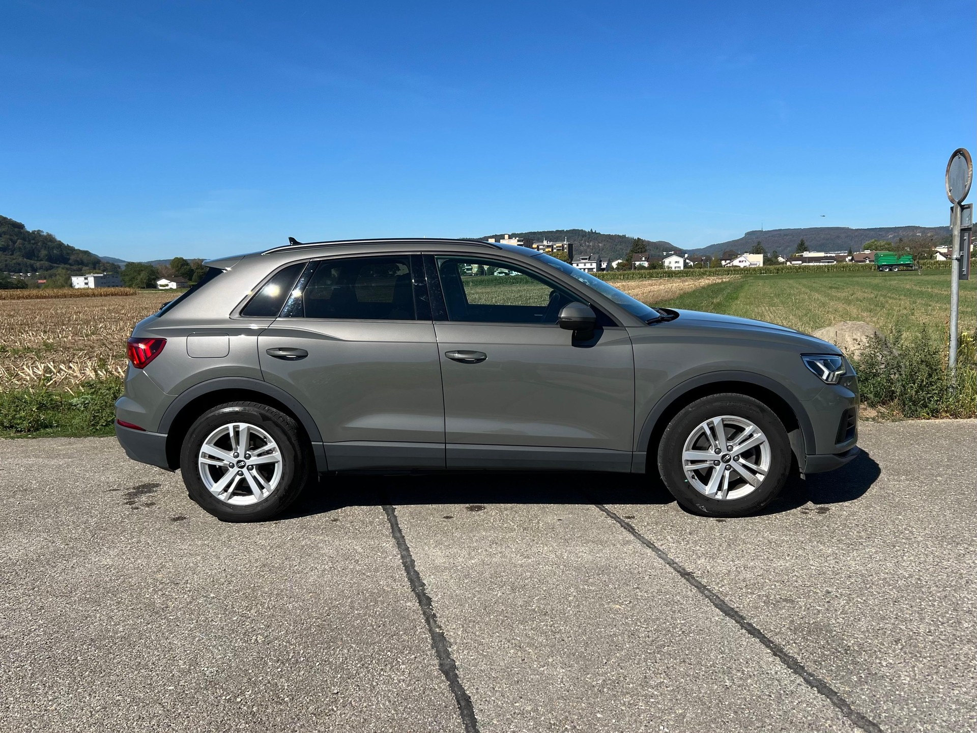 AUDI Q3 35 TFSI S-tronic-image-5