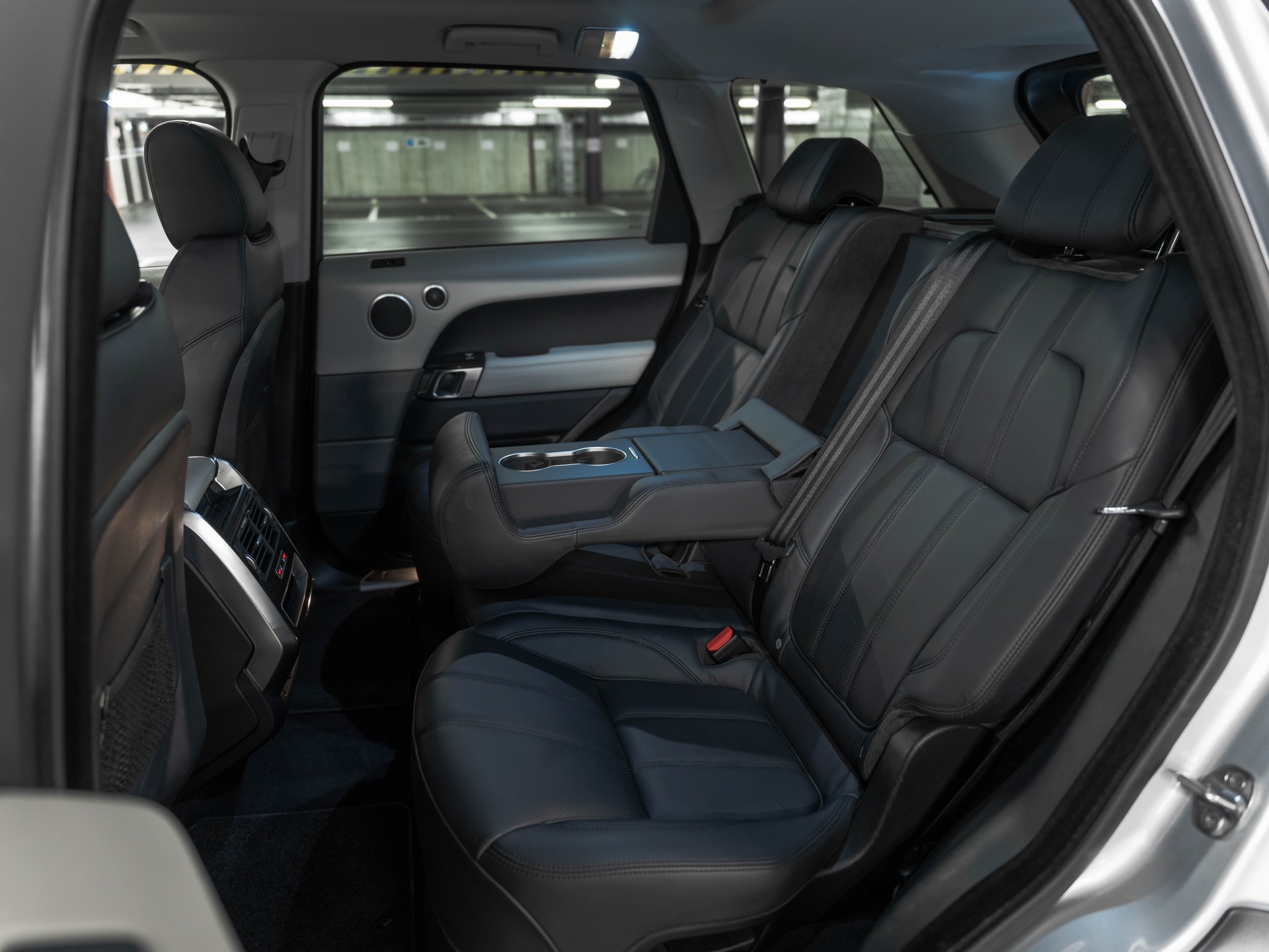 LAND ROVER Range Rover Sport 3.0 SDV6 HSE Dynamic Automatic-image-31