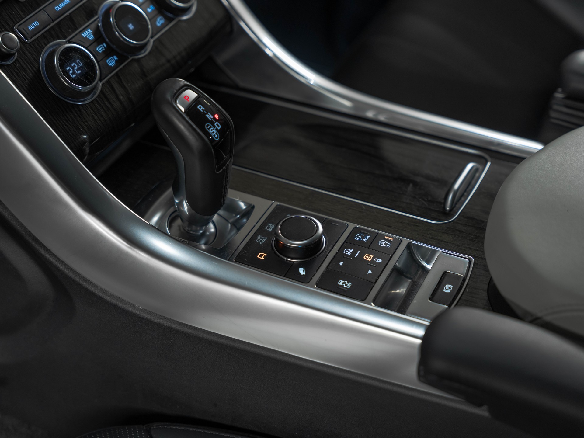 LAND ROVER Range Rover Sport 3.0 SDV6 HSE Dynamic Automatic-image-25