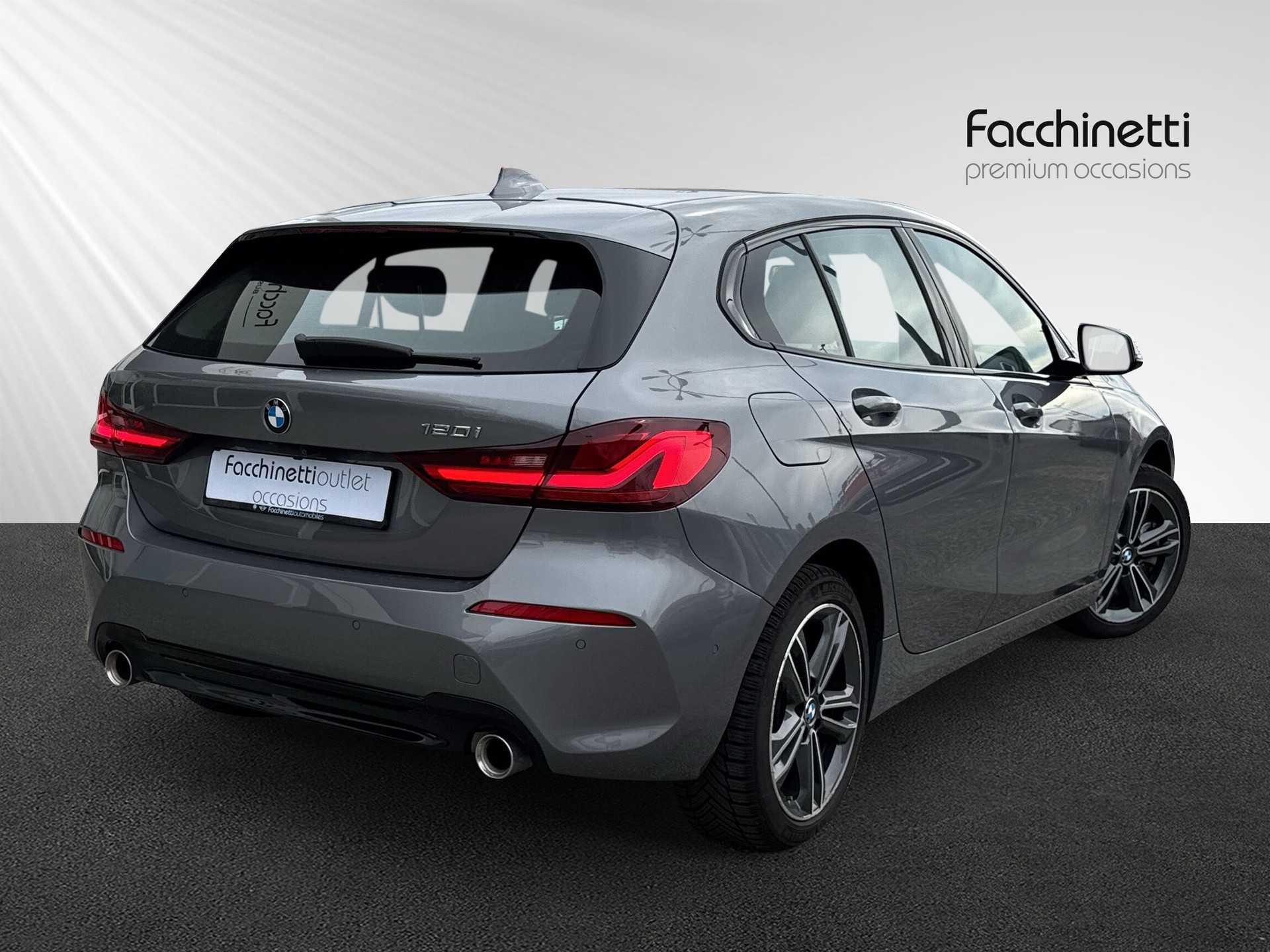 BMW 120i Sport Line Steptronic-showroom-element-2