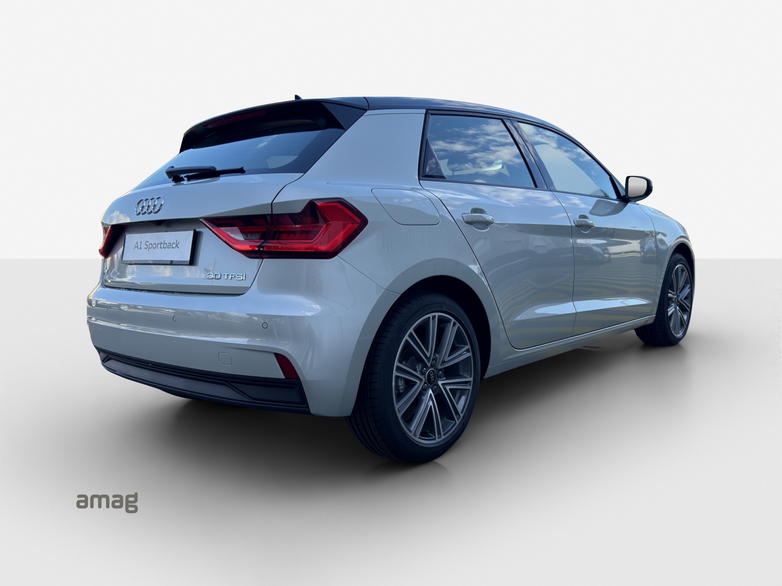 AUDI A1 Sportback 30 TFSI Attraction S-tronic-image-4