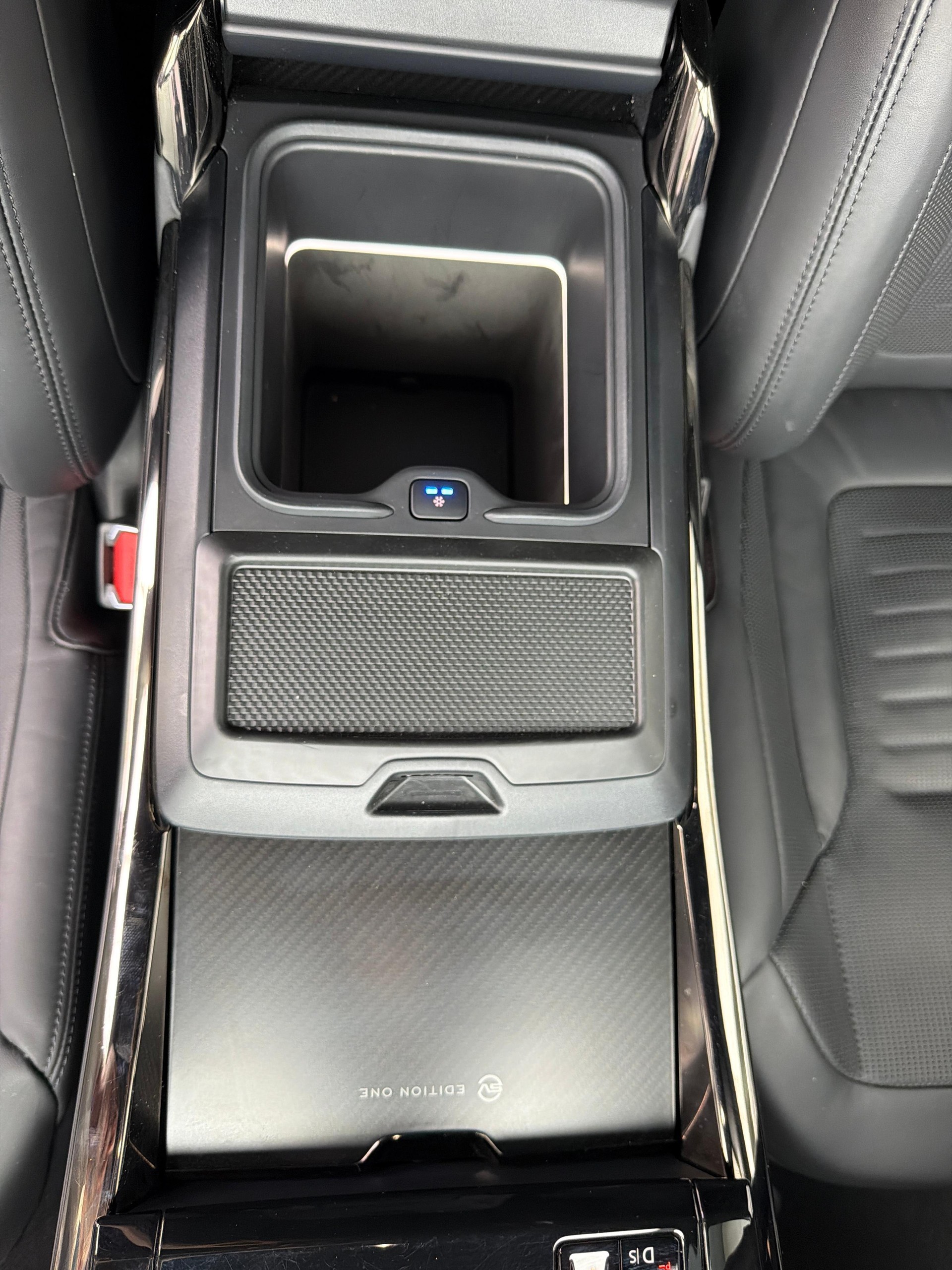 LAND ROVER Range Rover Sport 4.4 V8 SV Edition One 635PS-image-15