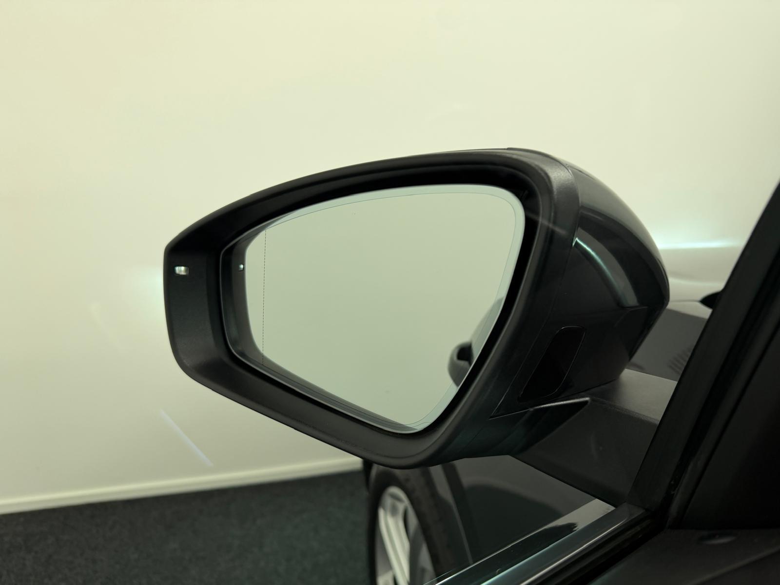 AUDI Q5 SUV 2.0 TDI quattro S-Tronic-image-17