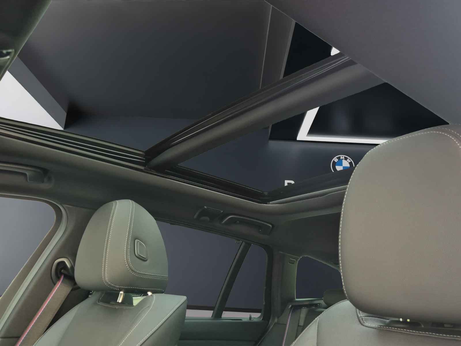 BMW 320d xDrive SAG Touring-image-9