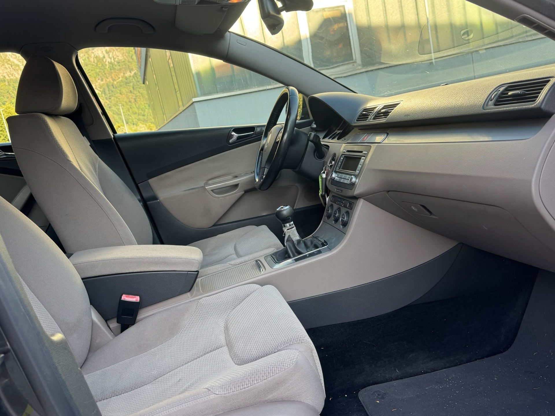 VW Passat Variant 2.0 TDI Comfortline 4Motion-image-2