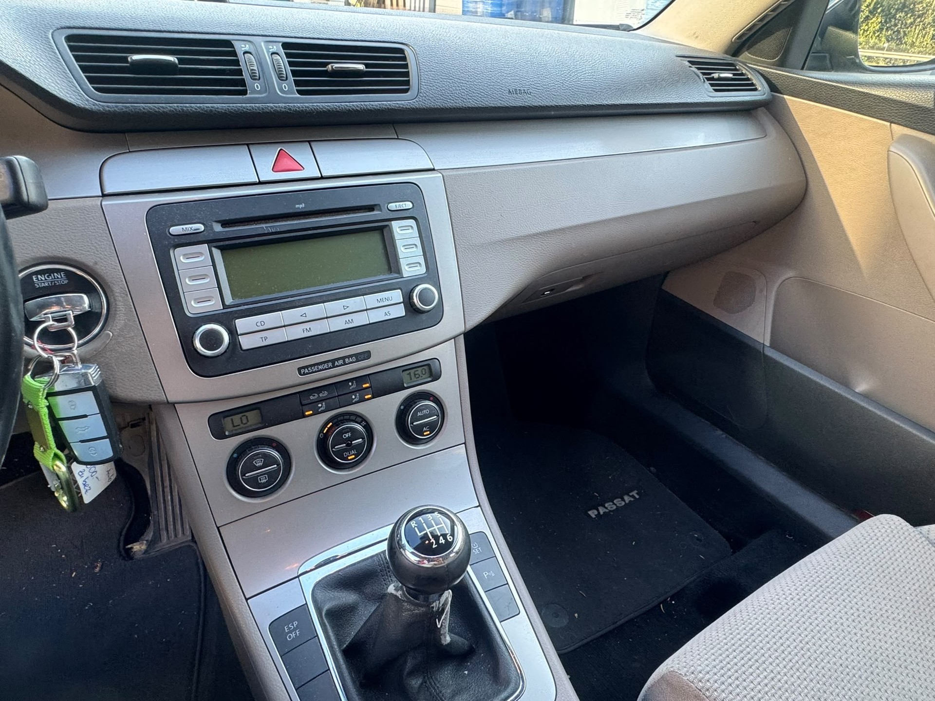 VW Passat Variant 2.0 TDI Comfortline 4Motion-image-7