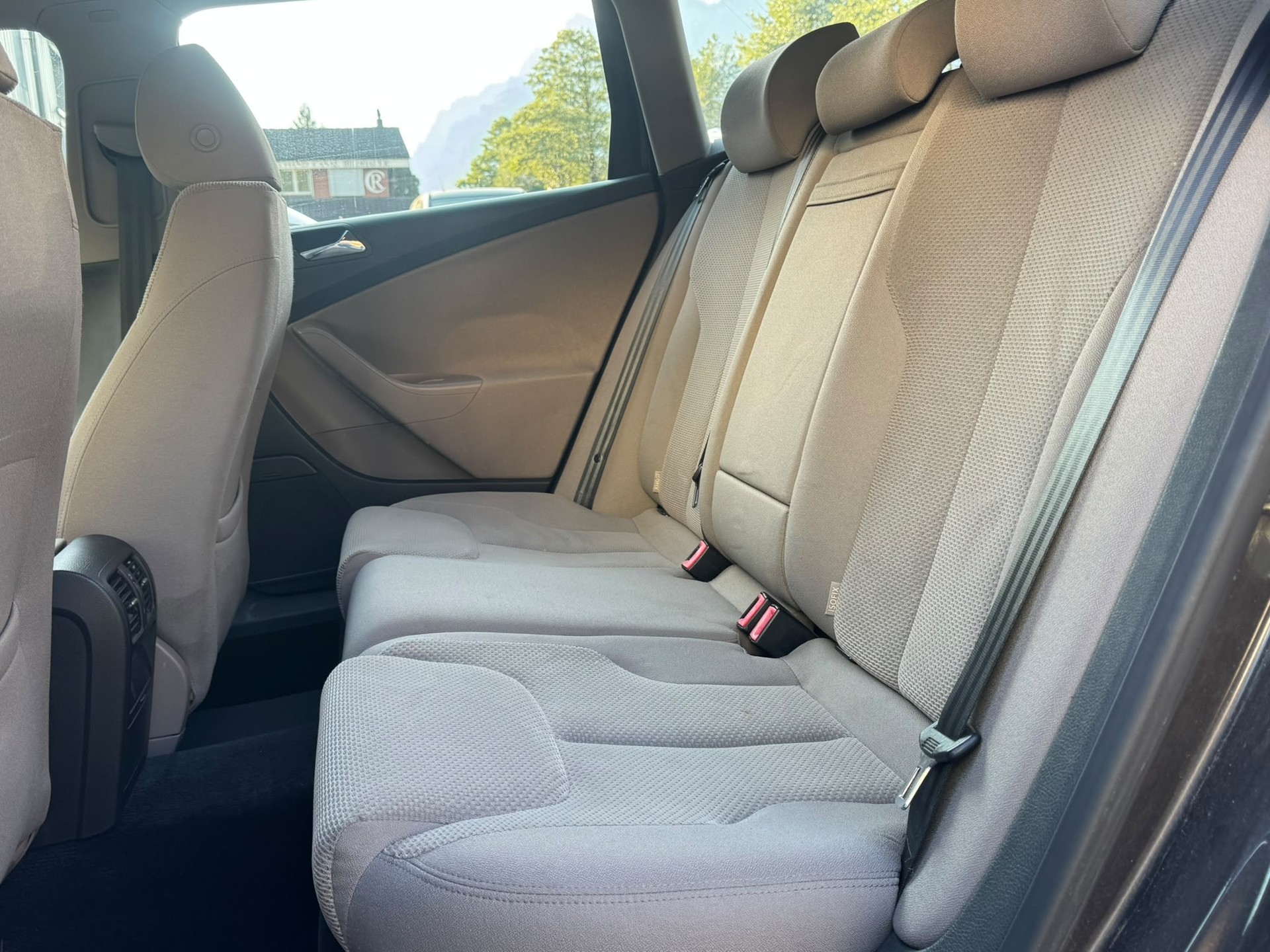 VW Passat Variant 2.0 TDI Comfortline 4Motion-image-6